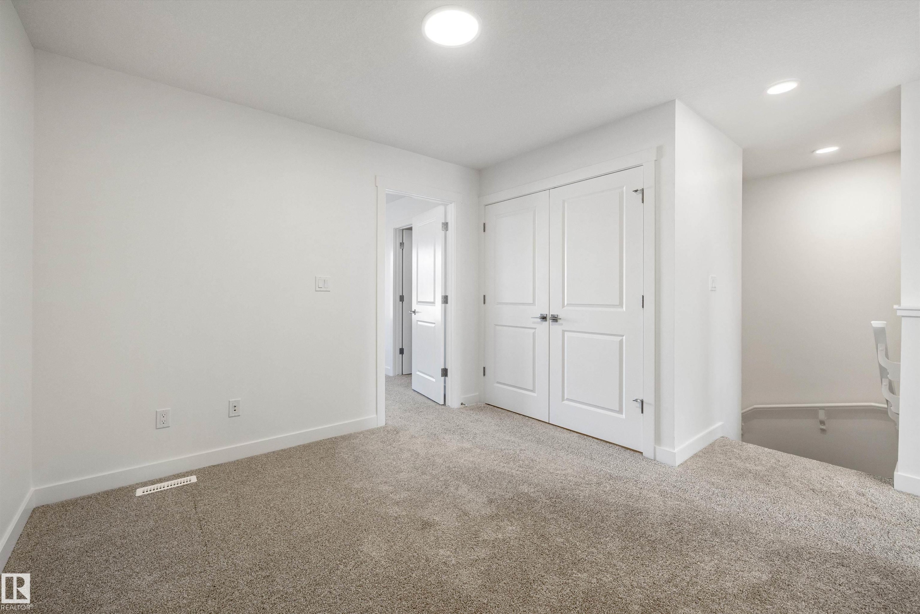 18859 29 Avenue, Edmonton, AB - Indoor Photo Showing Other Room