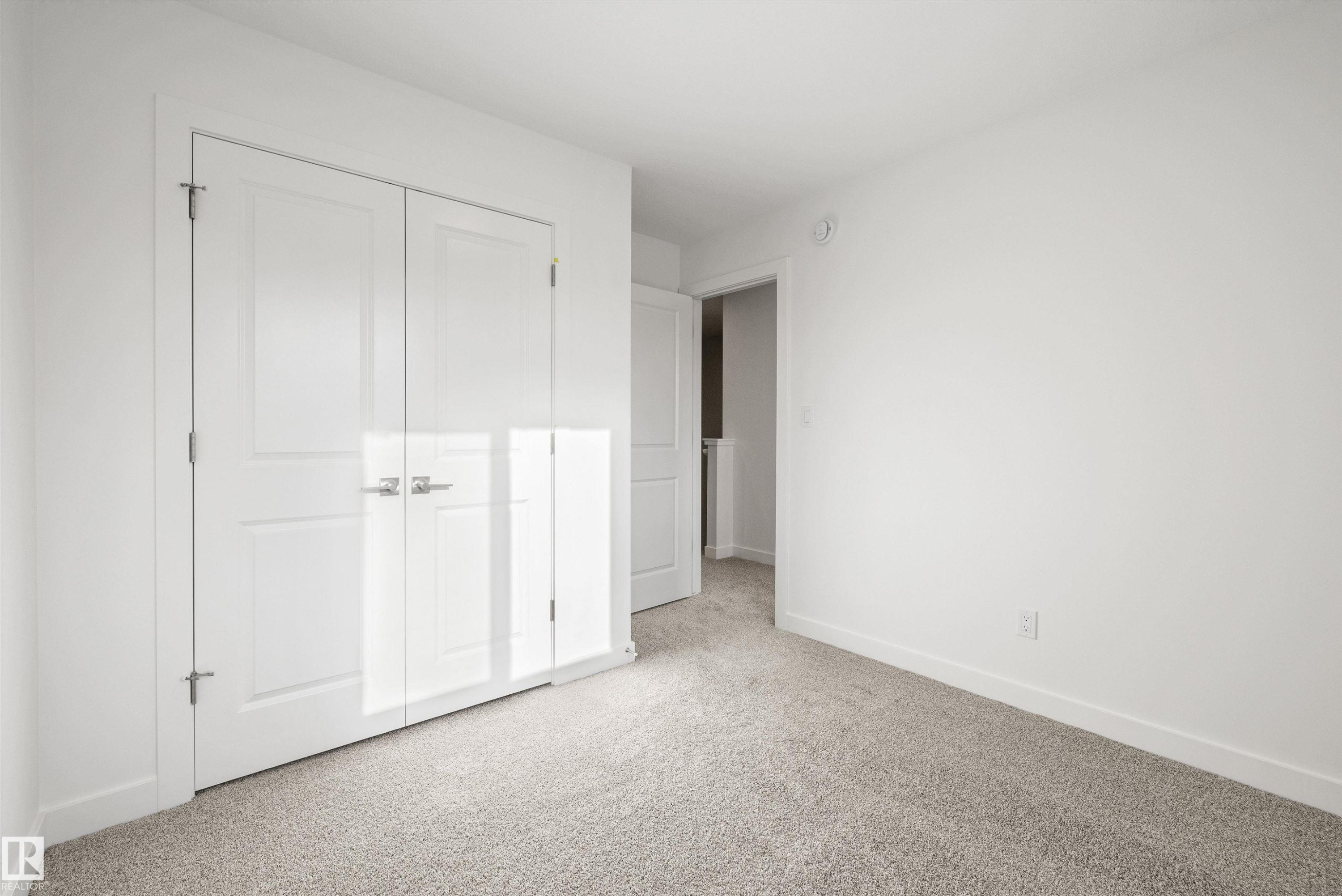 18859 29 Avenue, Edmonton, AB - Indoor Photo Showing Other Room