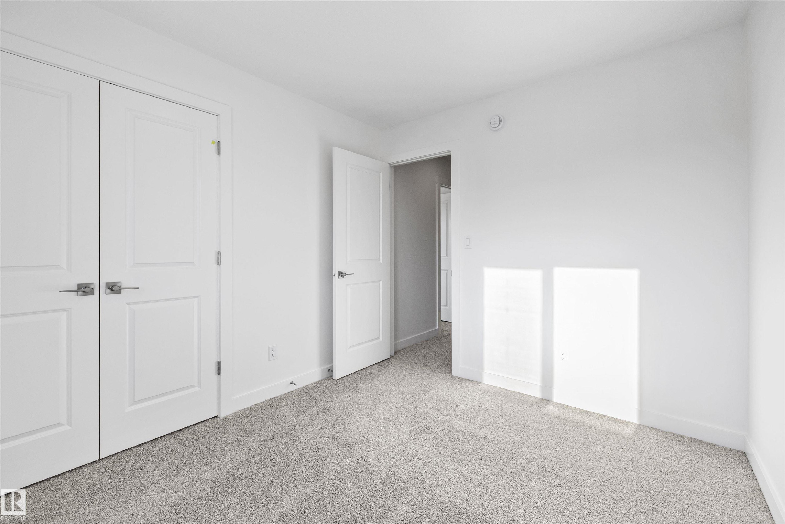 18859 29 Avenue, Edmonton, AB - Indoor Photo Showing Other Room