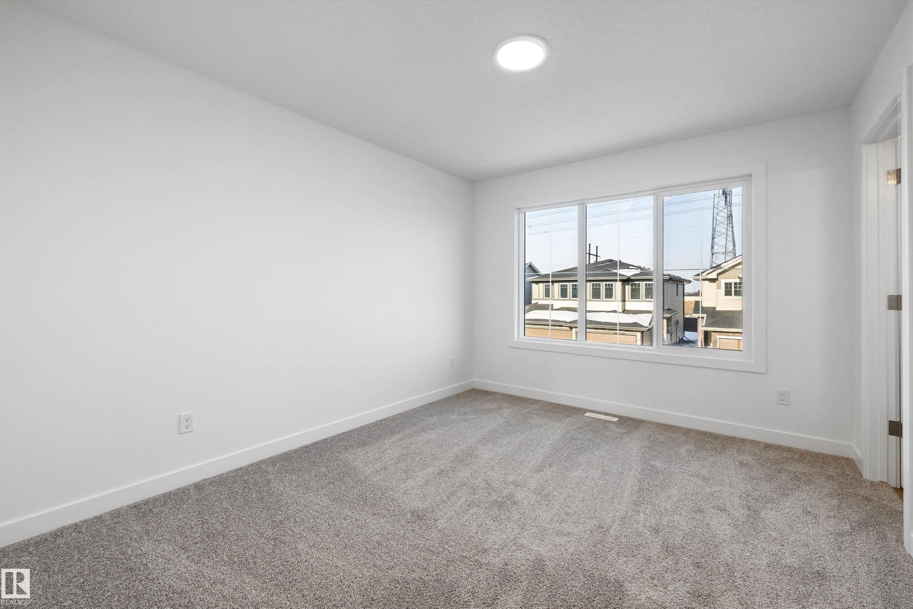 18859 29 Avenue, Edmonton, AB - Indoor Photo Showing Other Room