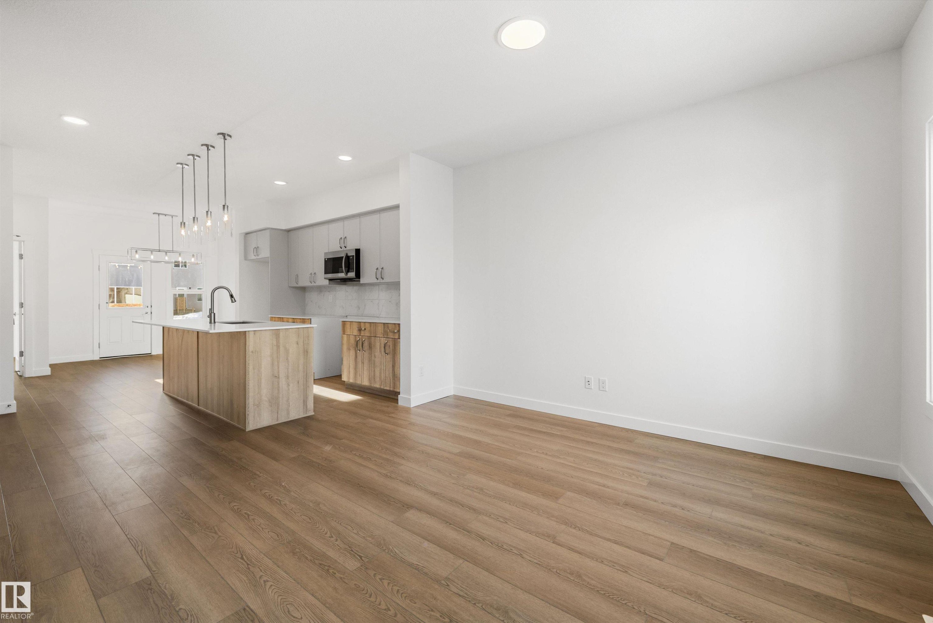 18859 29 Avenue, Edmonton, AB - Indoor Photo Showing Kitchen
