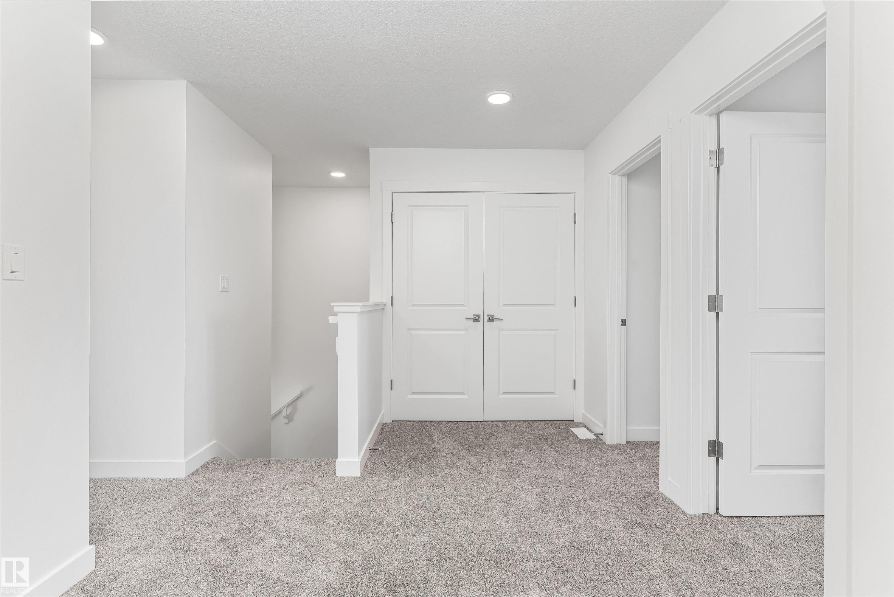 20808 40 Avenue, Edmonton, AB - Indoor Photo Showing Other Room