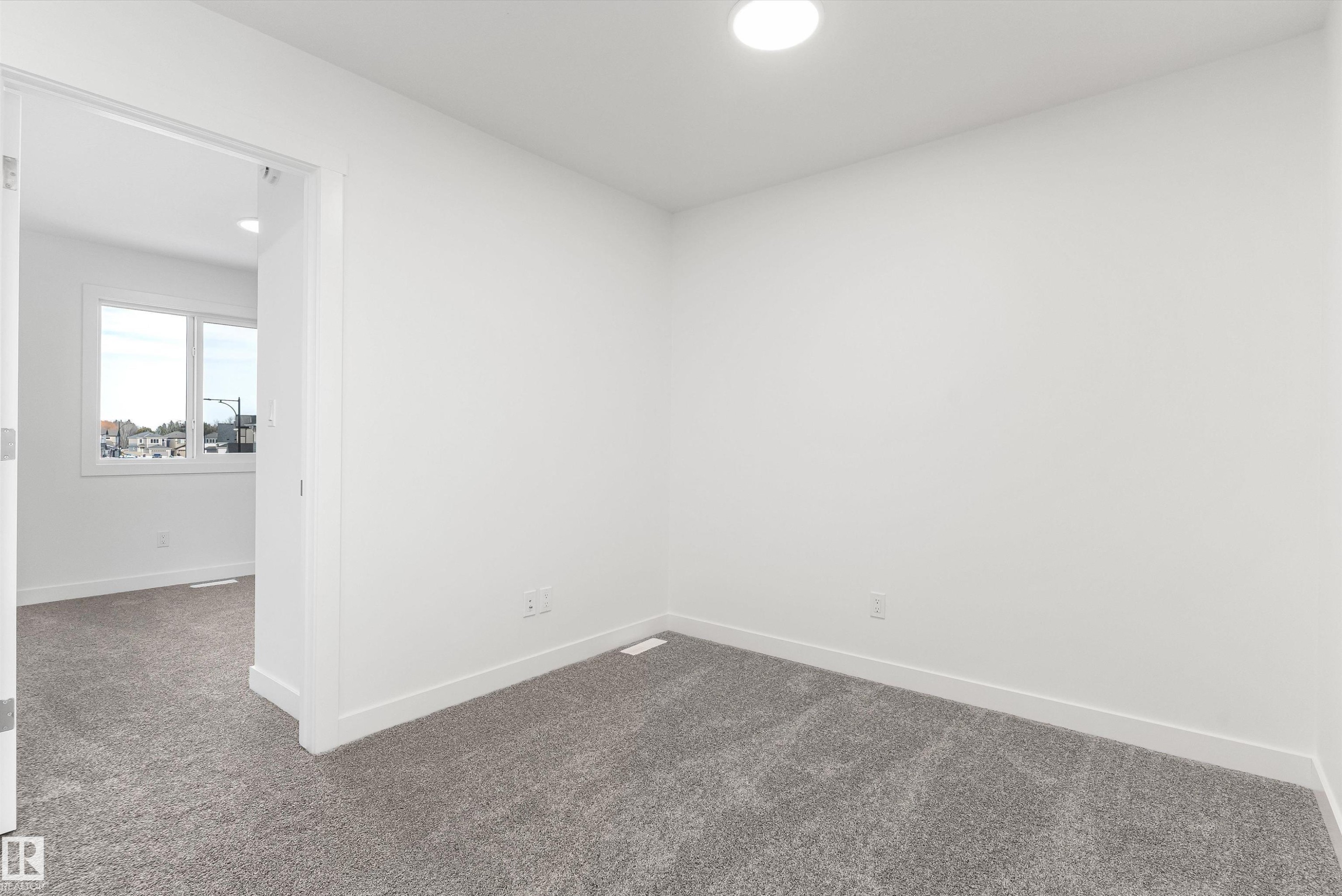 20808 40 Avenue, Edmonton, AB - Indoor Photo Showing Other Room