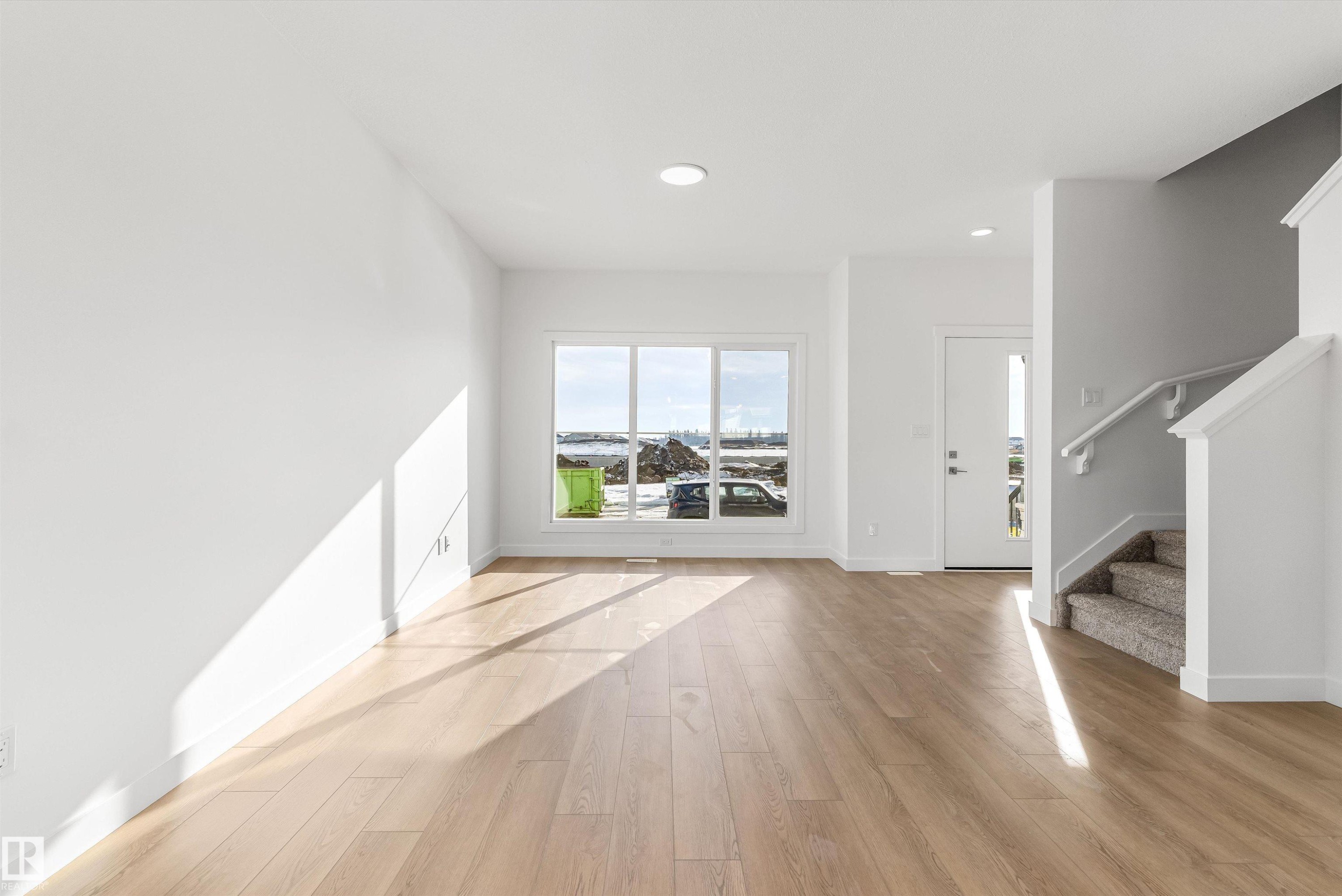 20808 40 Avenue, Edmonton, AB - Indoor Photo Showing Other Room