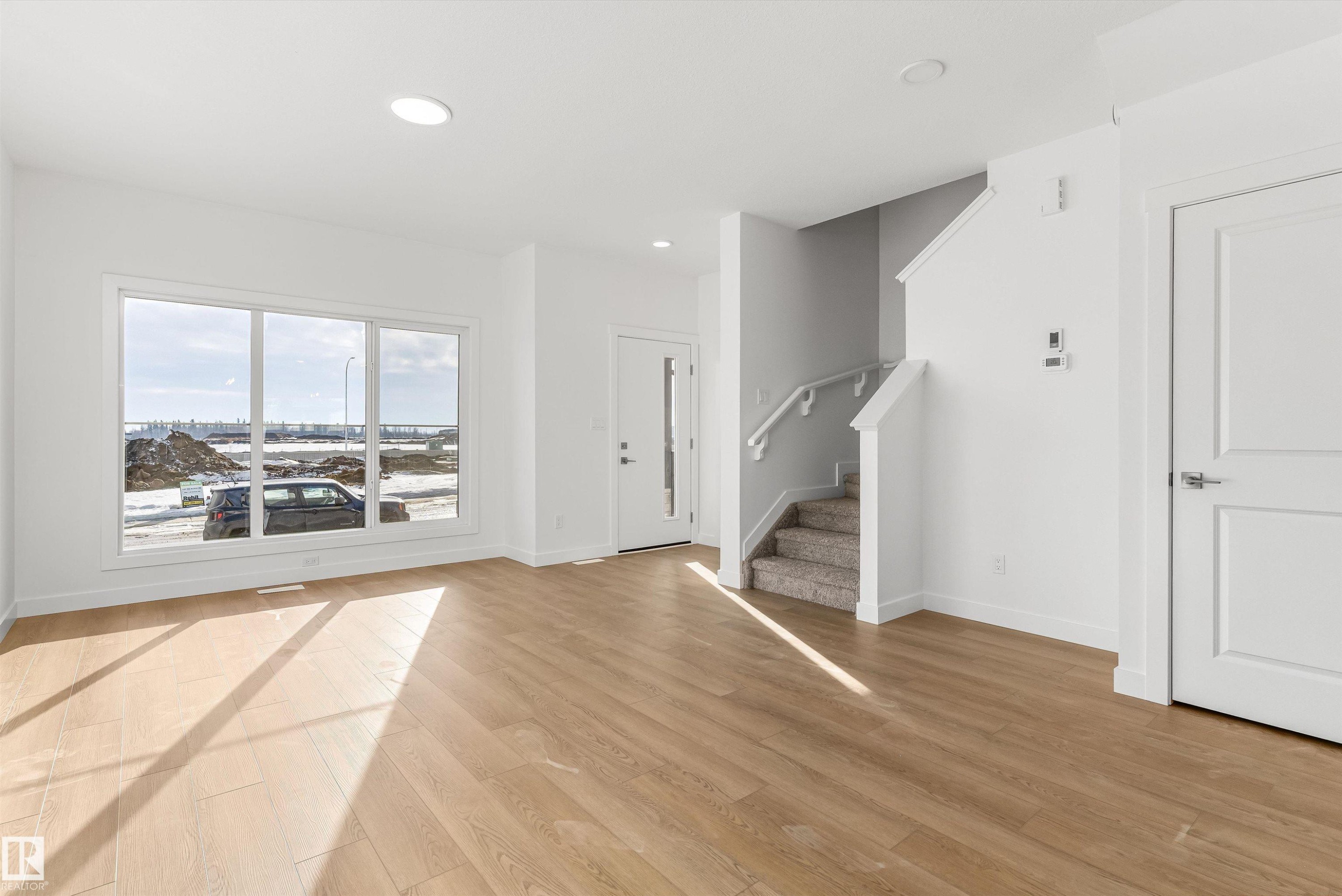 20808 40 Avenue, Edmonton, AB - Indoor