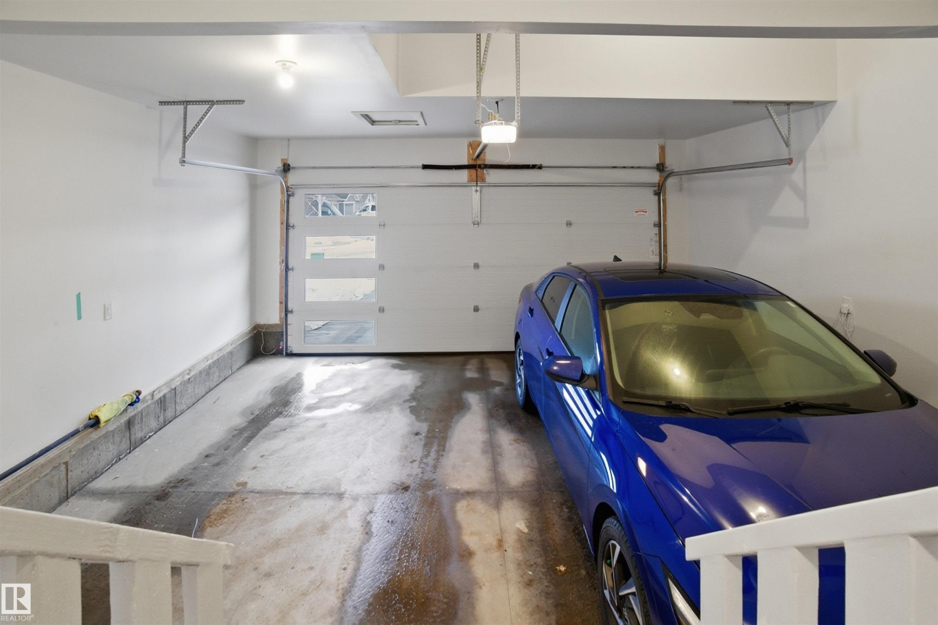 View of garage - 9882 225A St Nw, Edmonton, AB - Indoor Photo Showing Garage