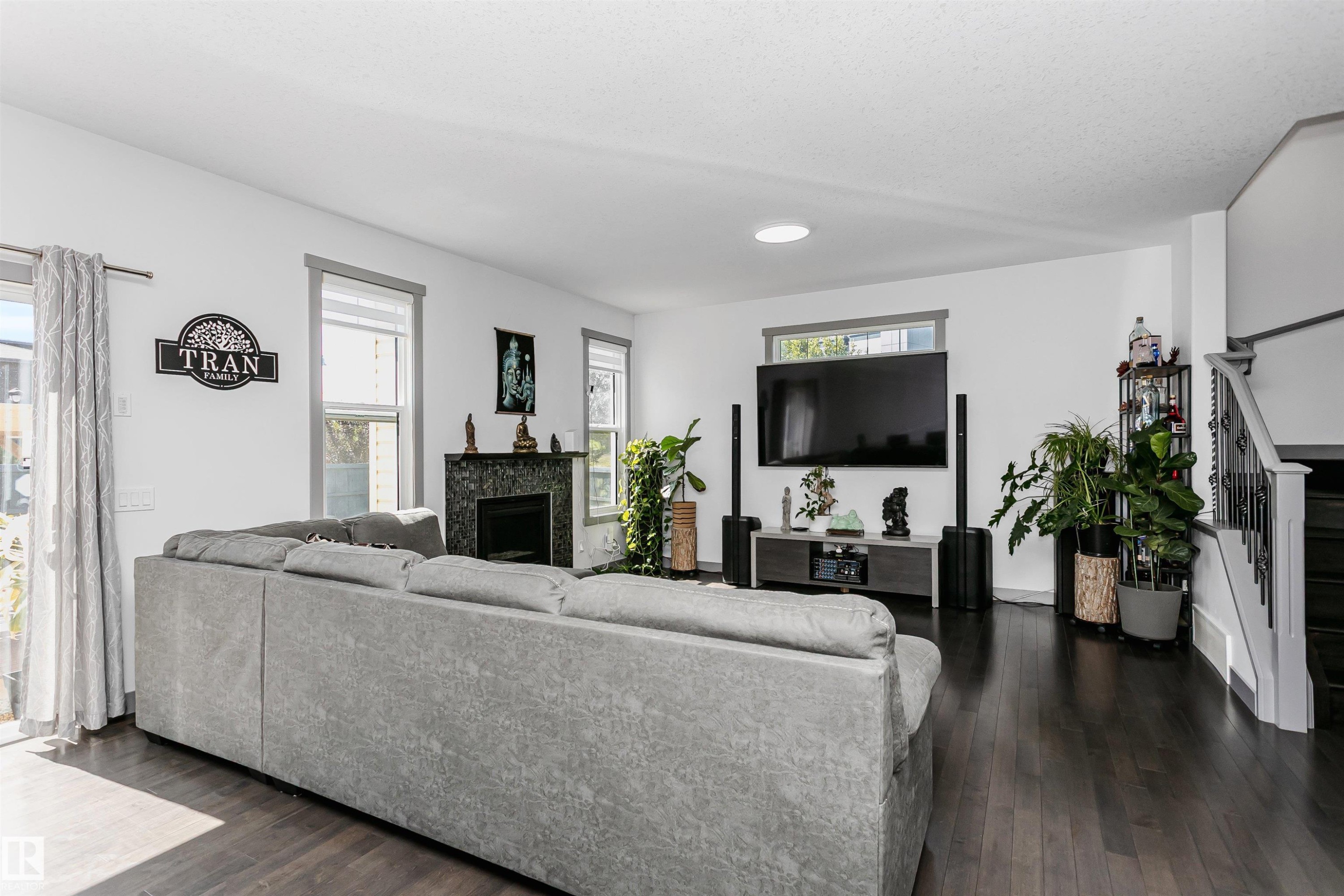 7703 Getty Wynd, Edmonton, AB - Indoor Photo Showing Living Room With Fireplace