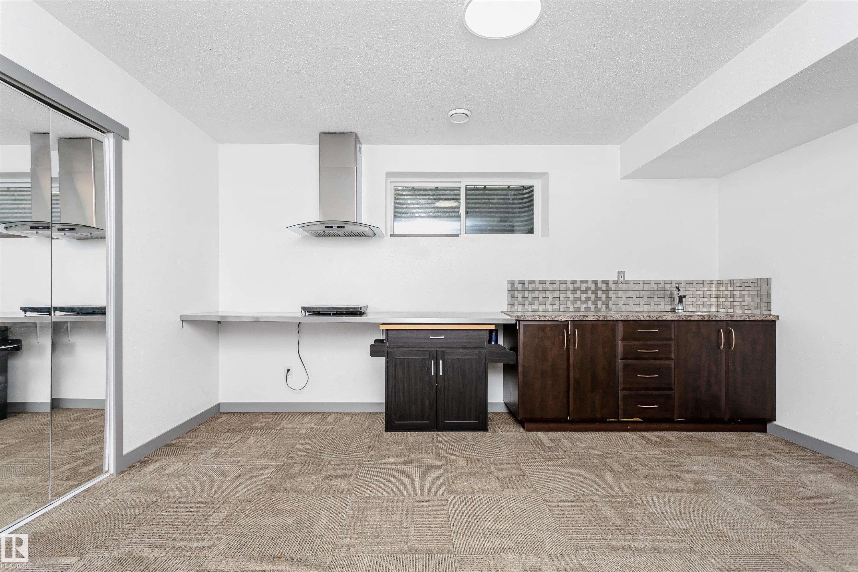 7703 Getty Wynd, Edmonton, AB - Indoor