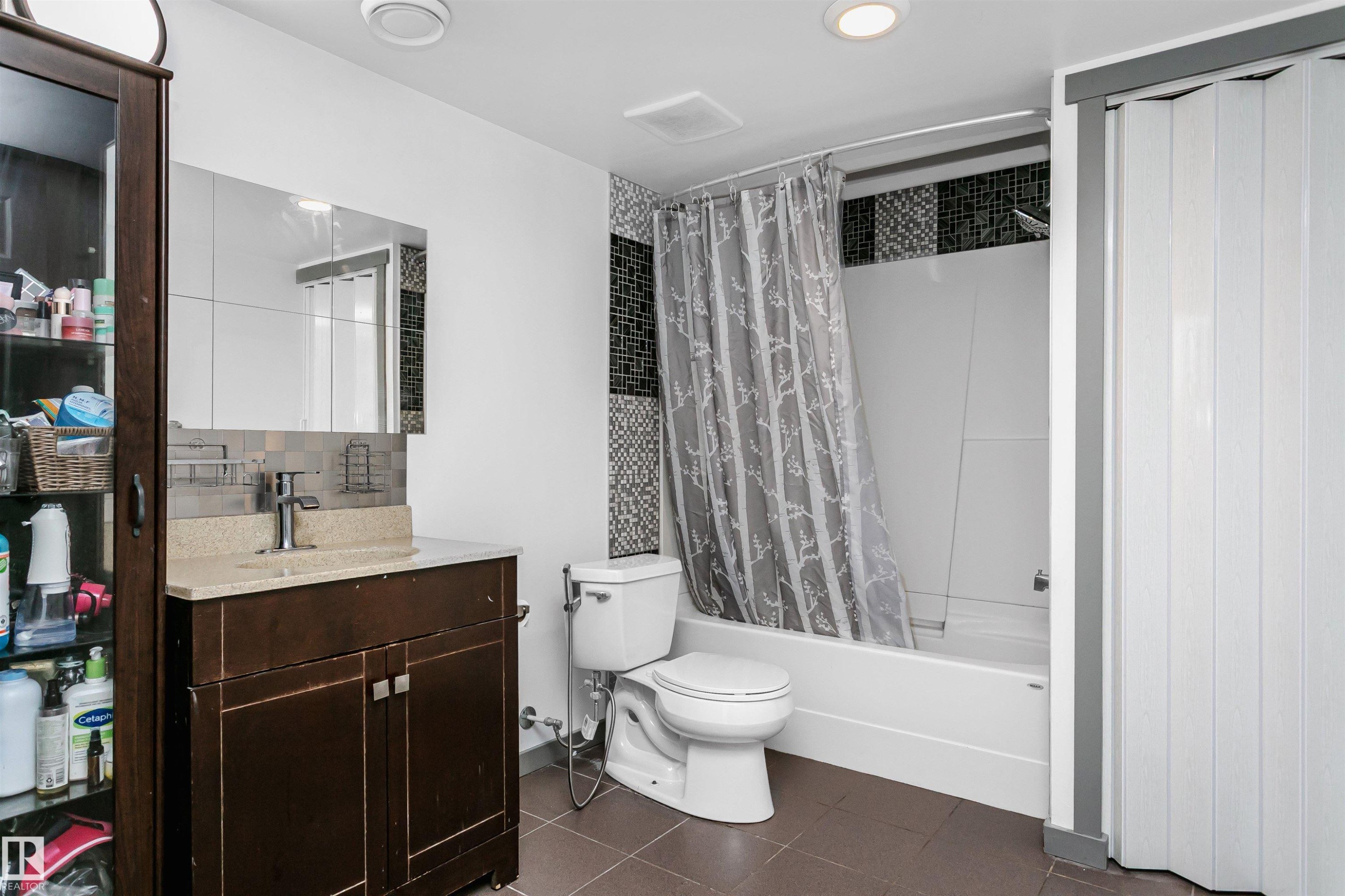 7703 Getty Wynd, Edmonton, AB - Indoor Photo Showing Bathroom