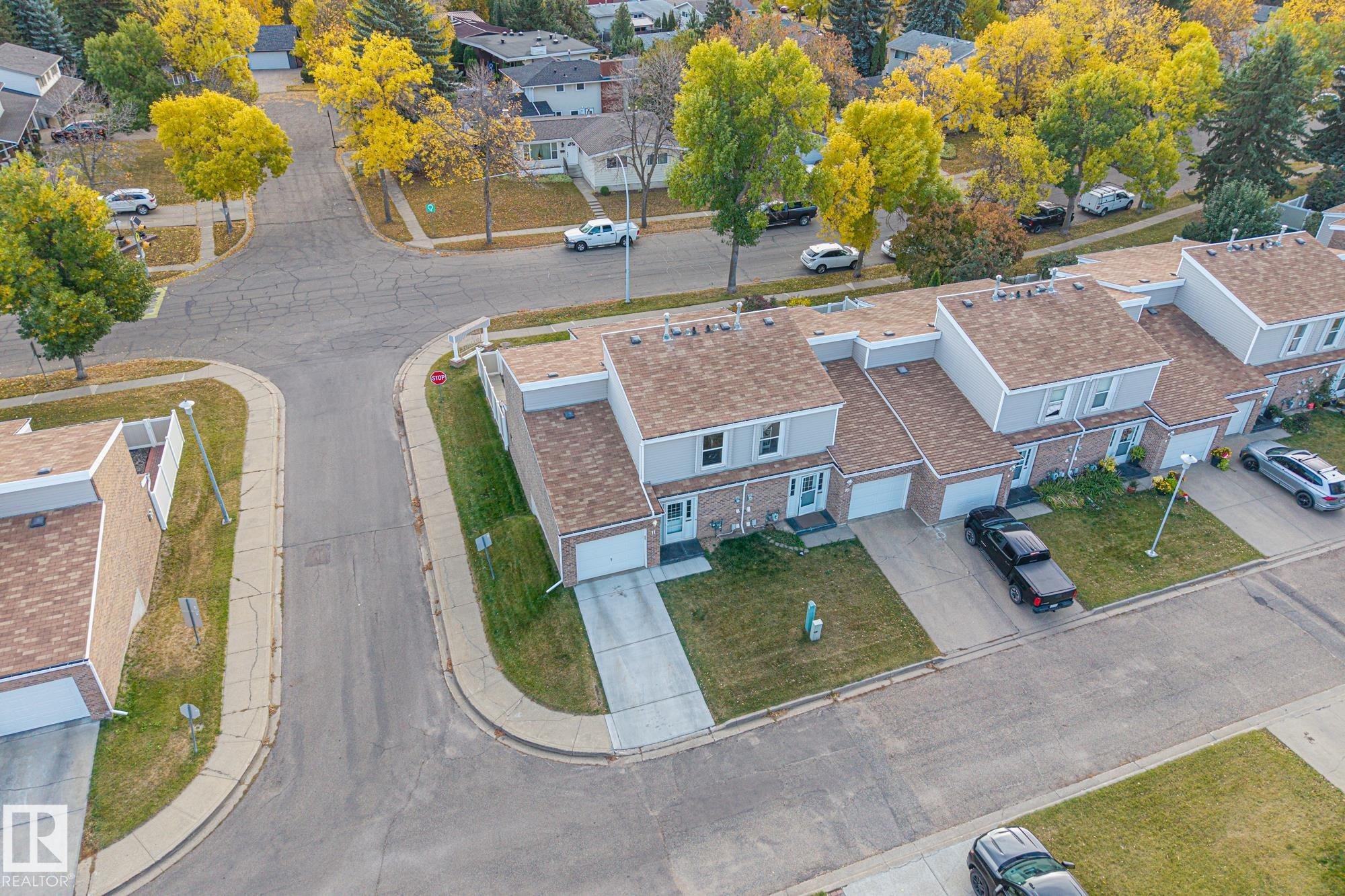 Aerial view of property's location featuring nearby suburban area - 11 Grandview Ridge, St. Albert, AB - Outdoor