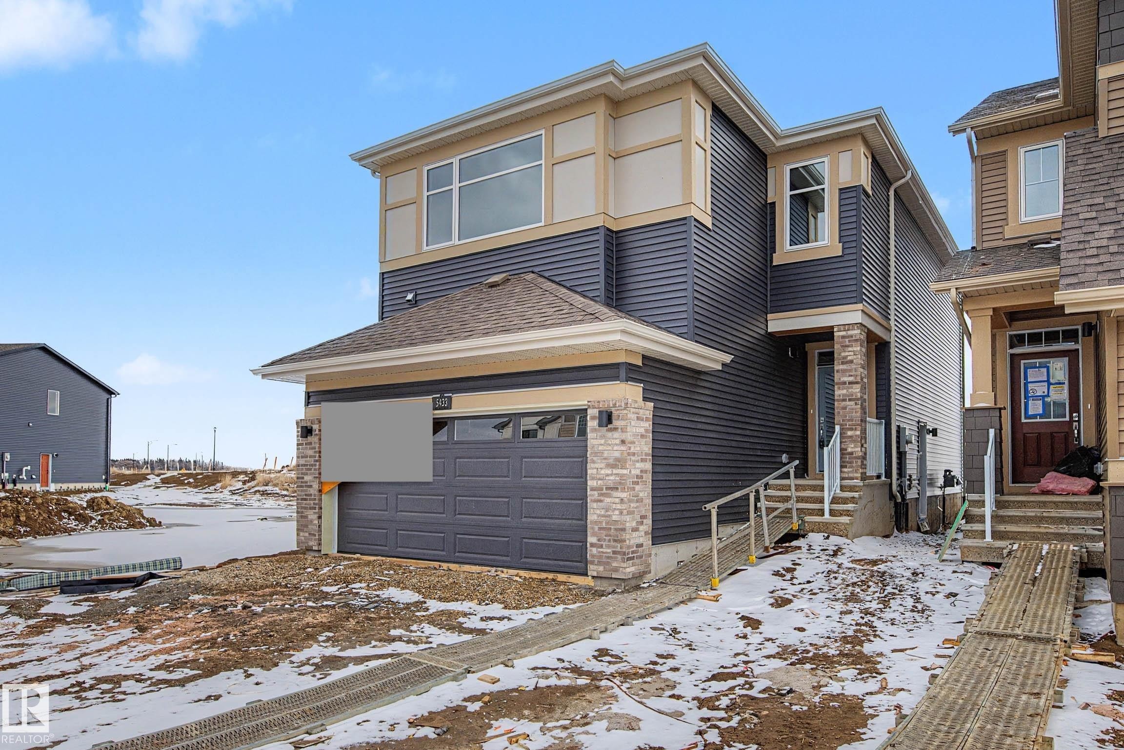 5433 Hawthorn Run, Edmonton, AB - Outdoor