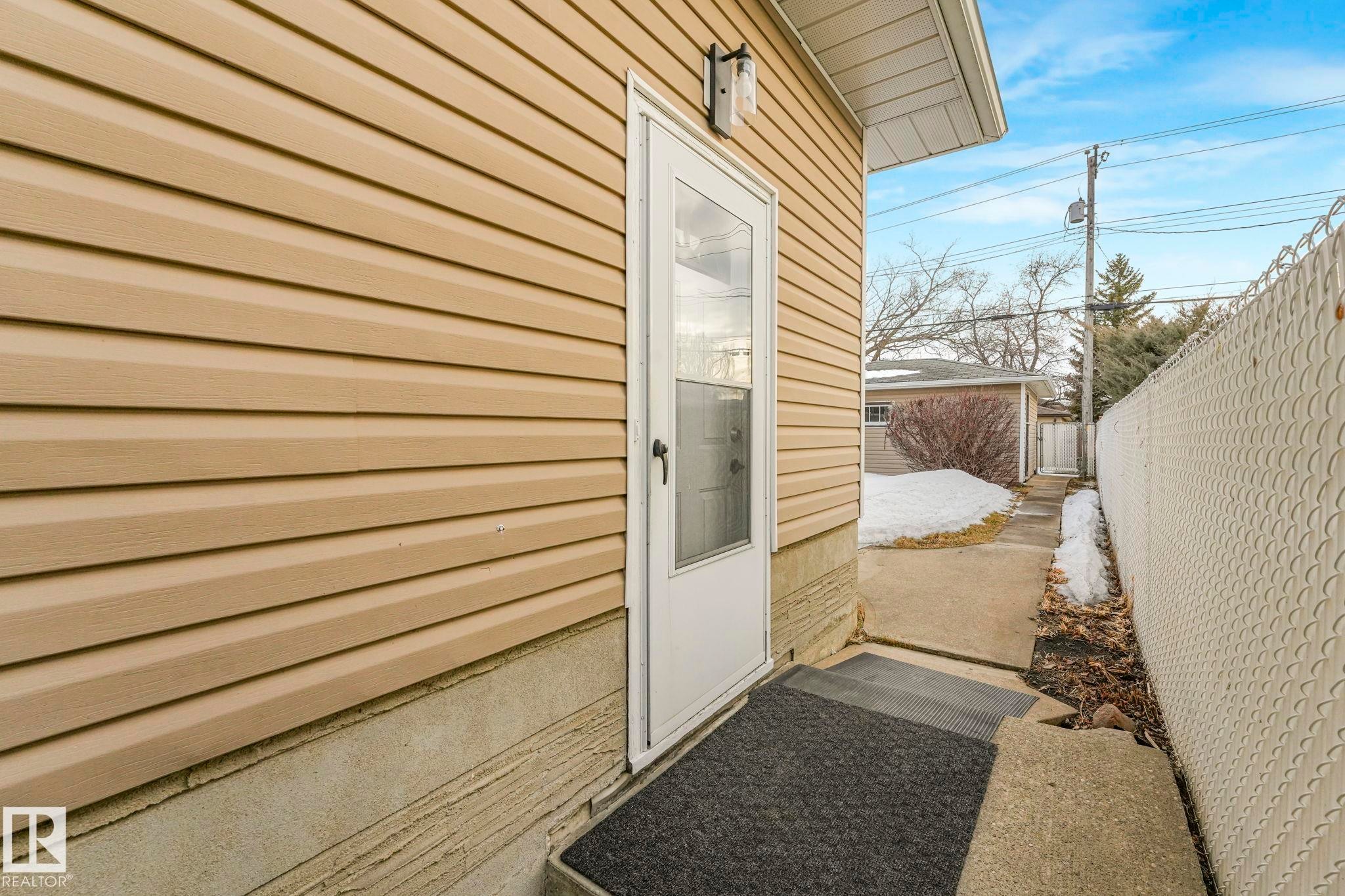 Entrance to property - 6007 95 Avenue, Edmonton, AB - Outdoor With Exterior
