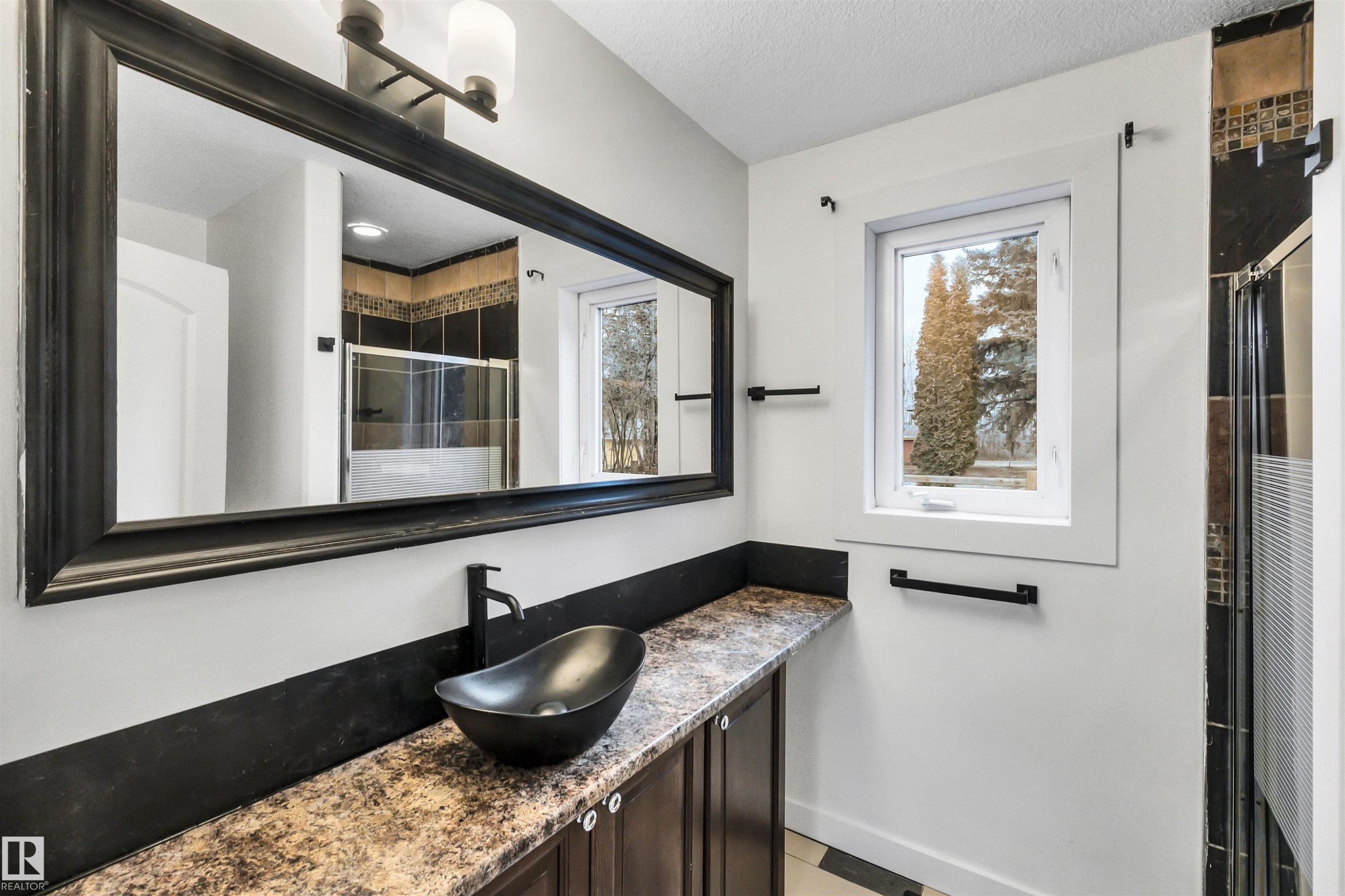 5220 47A Avenue, Rural Lac Ste. Anne County, AB - Indoor Photo Showing Bathroom