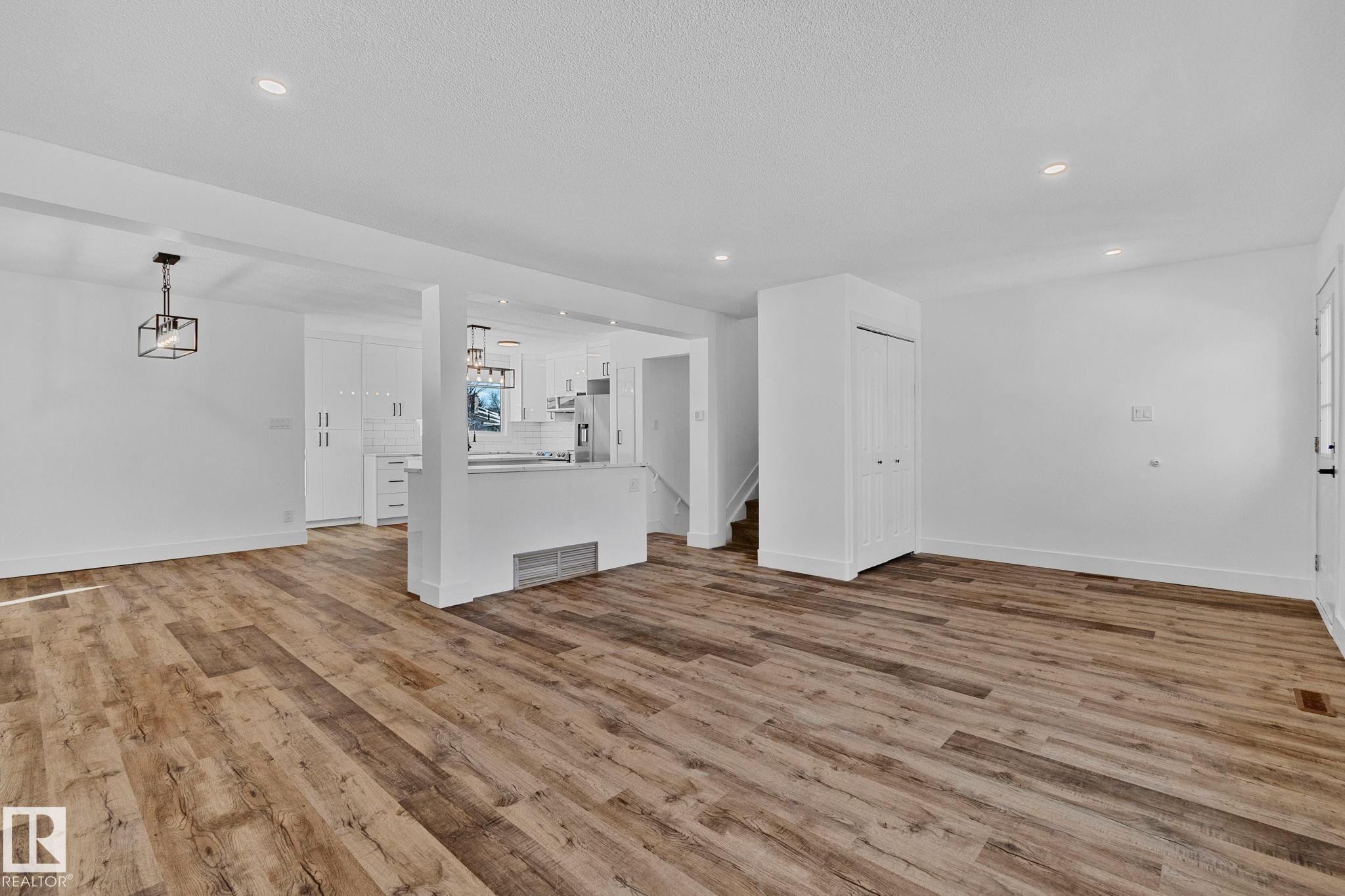 16 Larose Drive, St. Albert, AB - Indoor Photo Showing Other Room