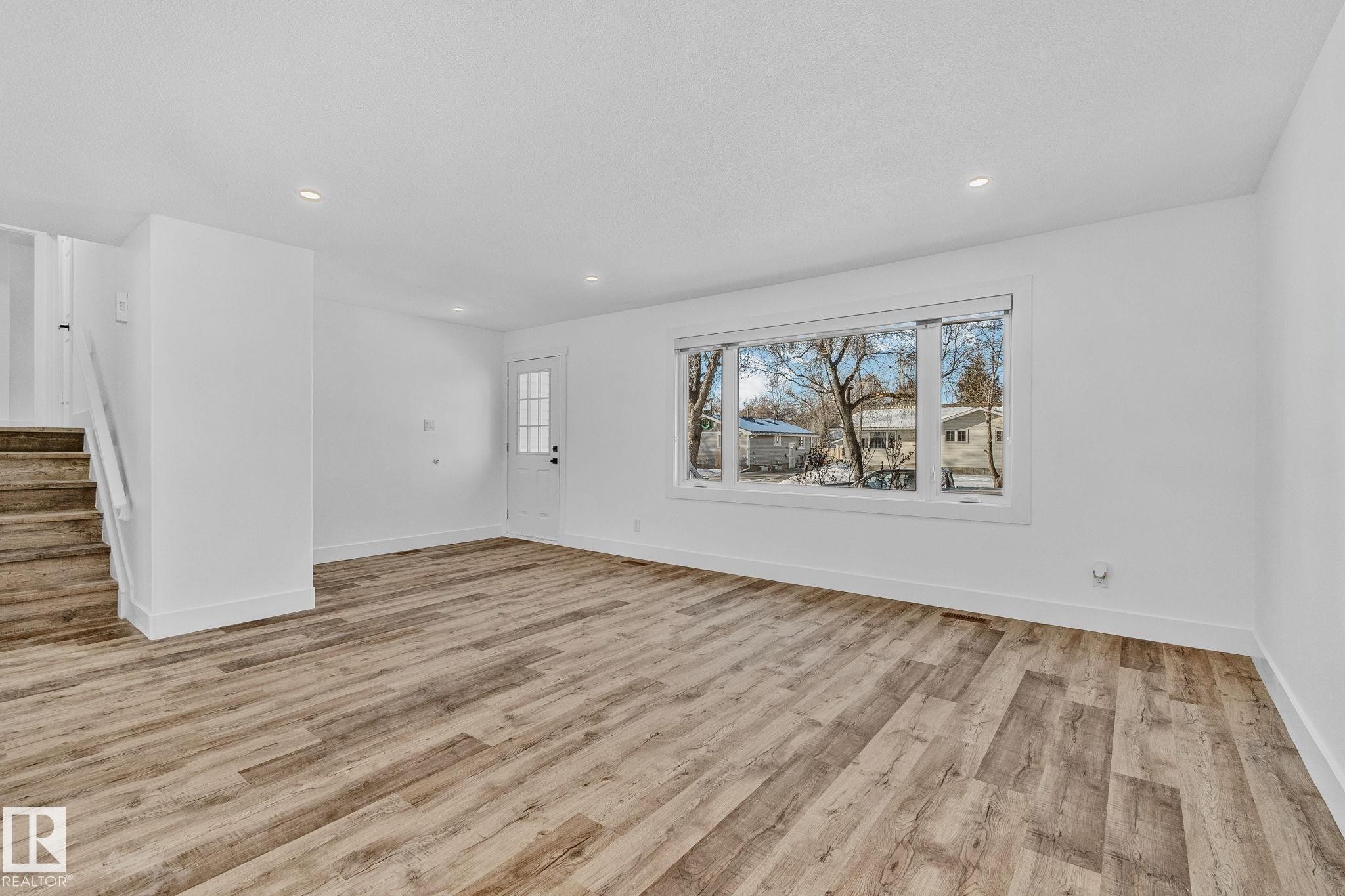 16 Larose Drive, St. Albert, AB - Indoor Photo Showing Other Room