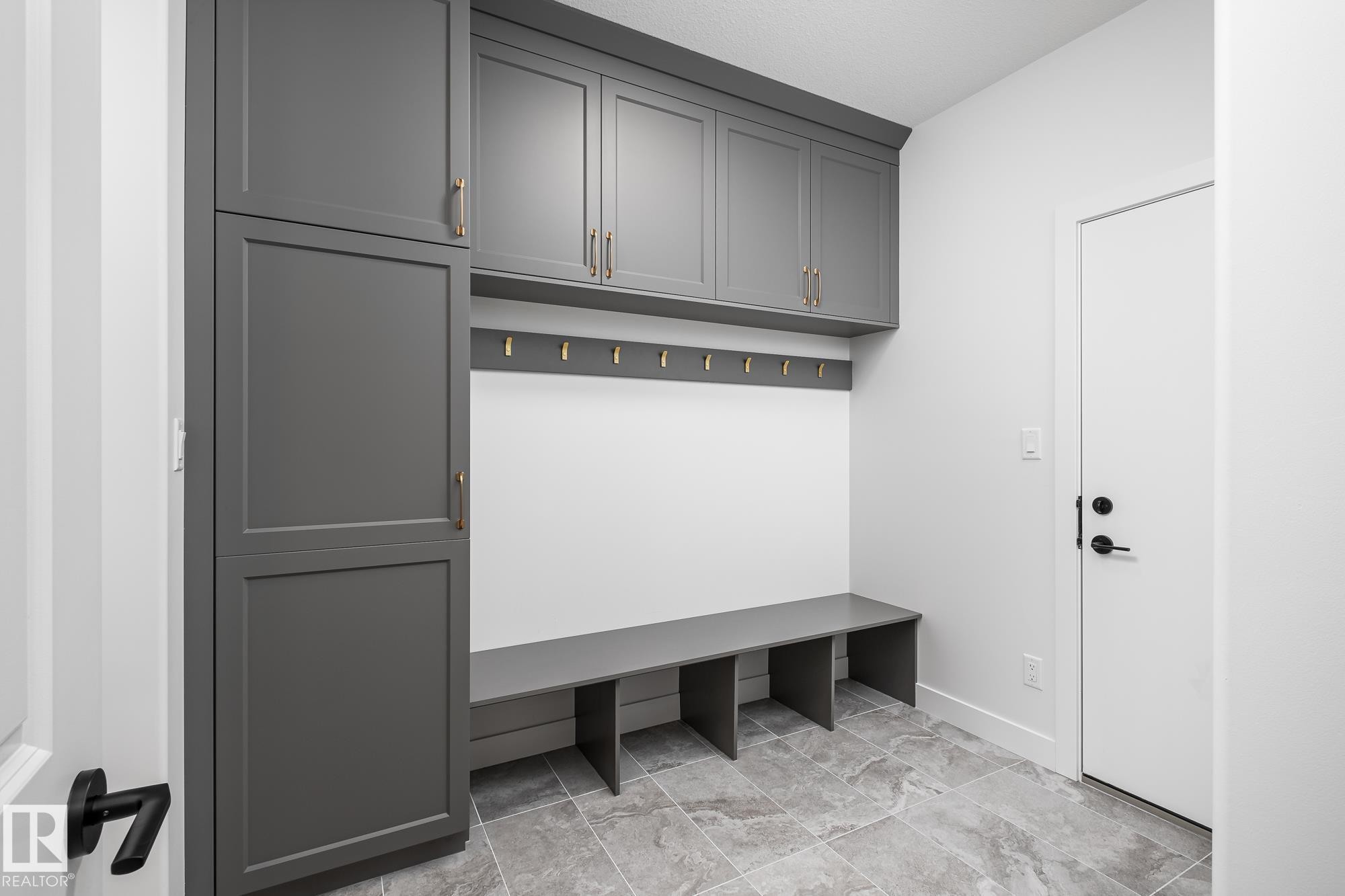 6884 Knox Loop Sw, Edmonton, AB - Indoor Photo Showing Other Room