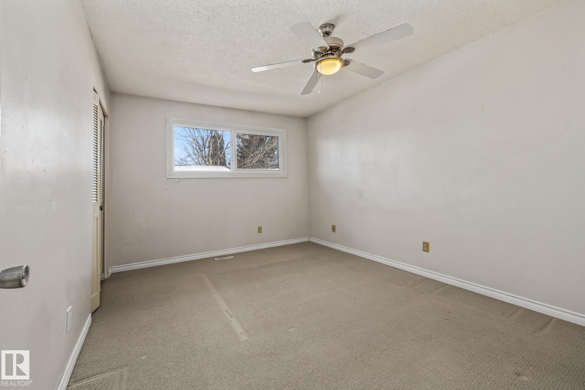 60 Fair Oaks Drive, St. Albert, AB - Indoor Photo Showing Other Room