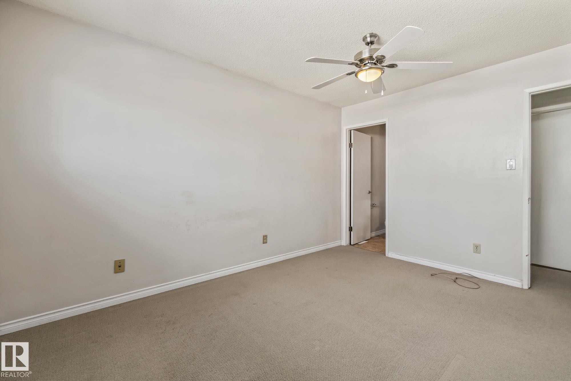 60 Fair Oaks Drive, St. Albert, AB - Indoor Photo Showing Other Room