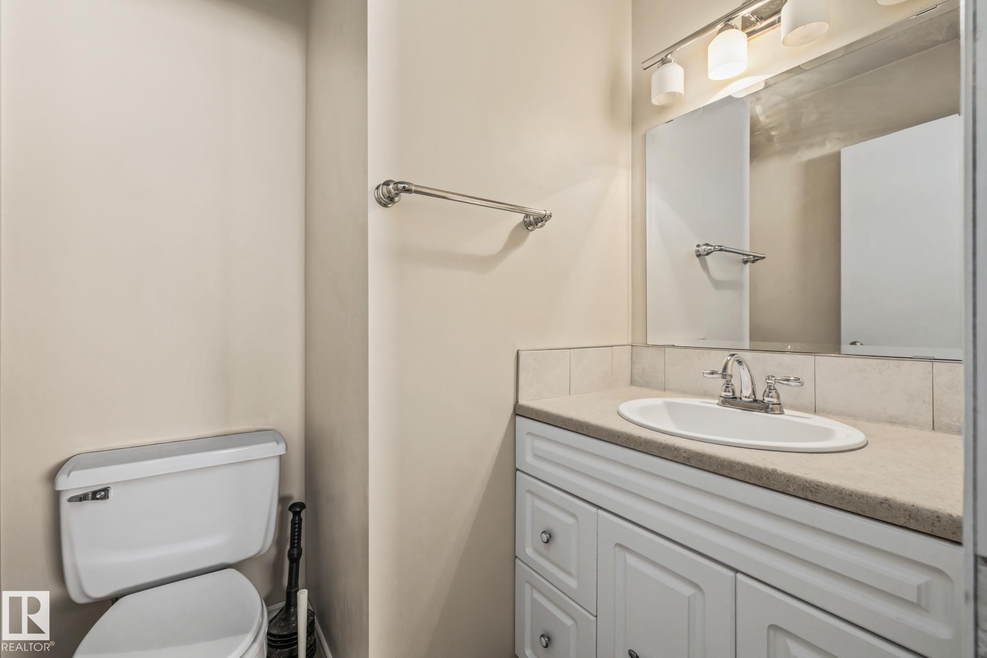 60 Fair Oaks Drive, St. Albert, AB - Indoor Photo Showing Bathroom