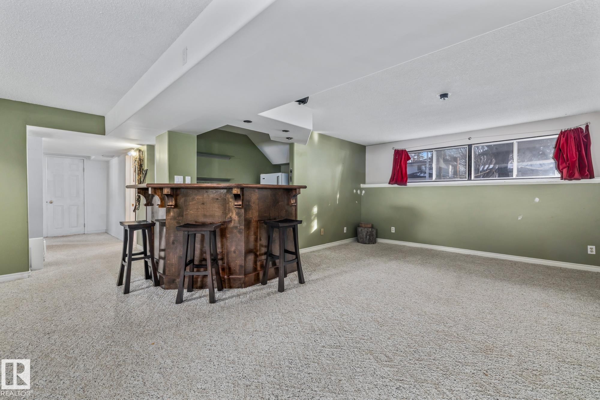 60 Fair Oaks Drive, St. Albert, AB - Indoor