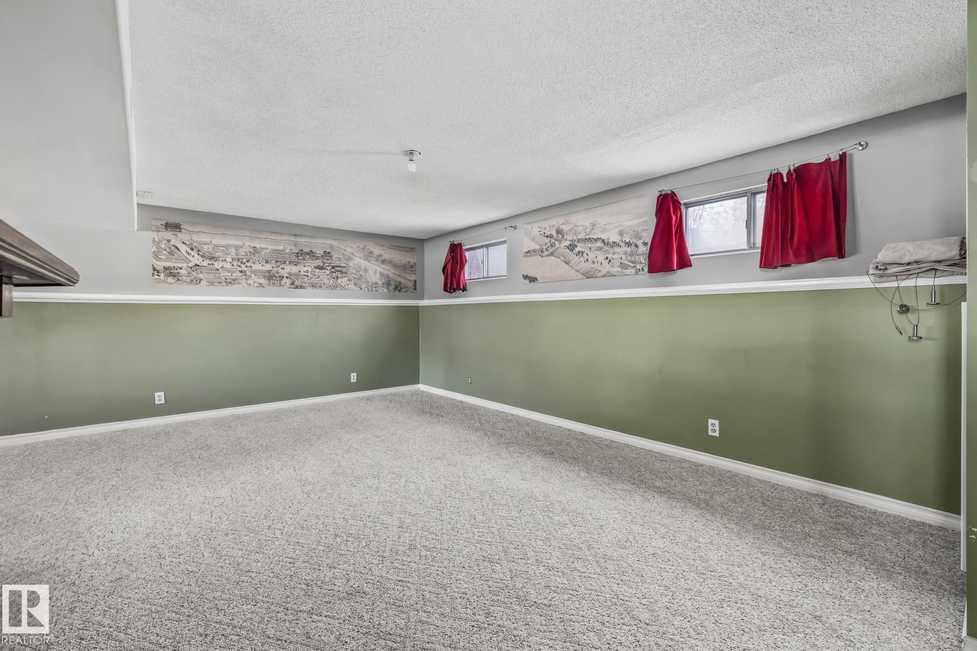 60 Fair Oaks Drive, St. Albert, AB - Indoor Photo Showing Other Room