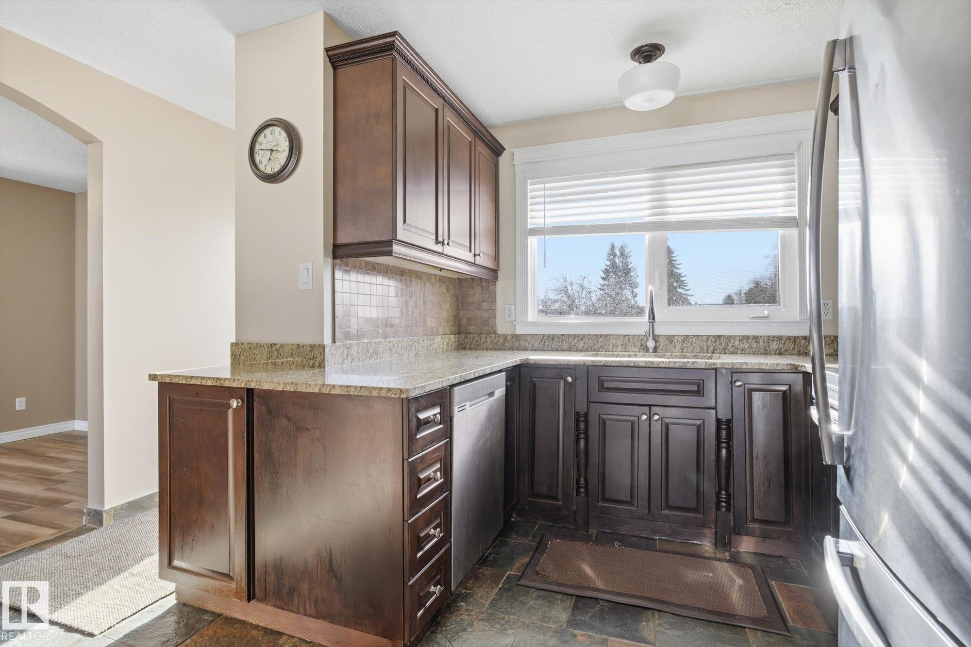 7807 145 Avenue, Edmonton, AB - Indoor Photo Showing Kitchen