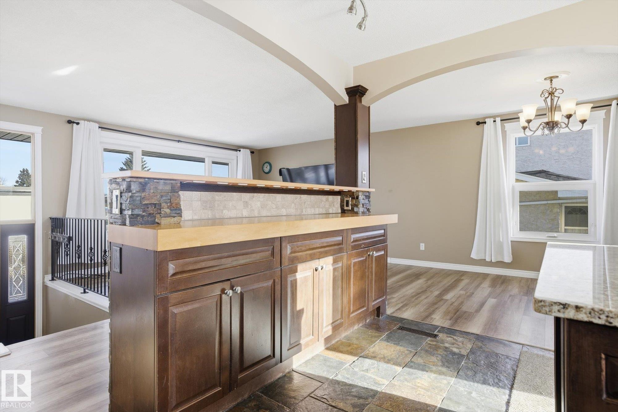 7807 145 Avenue, Edmonton, AB - Indoor