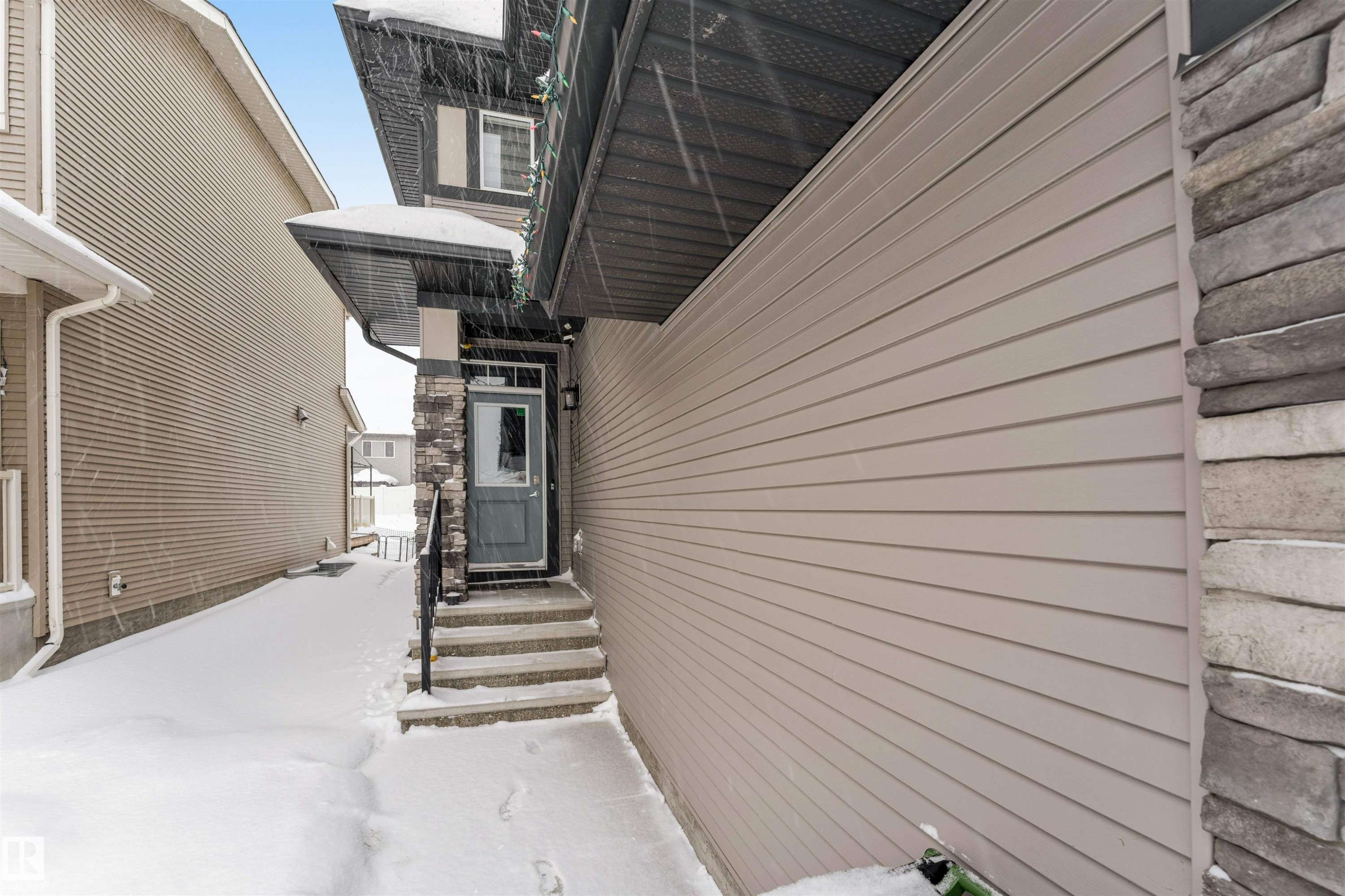 933 Mcconachie Boulevard, Edmonton, AB - Outdoor With Exterior