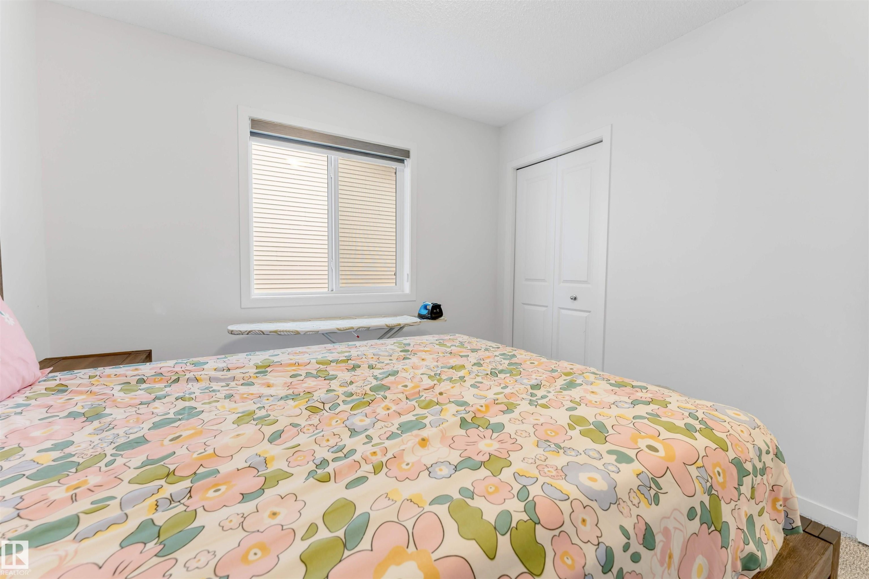 933 Mcconachie Boulevard, Edmonton, AB - Indoor Photo Showing Bedroom