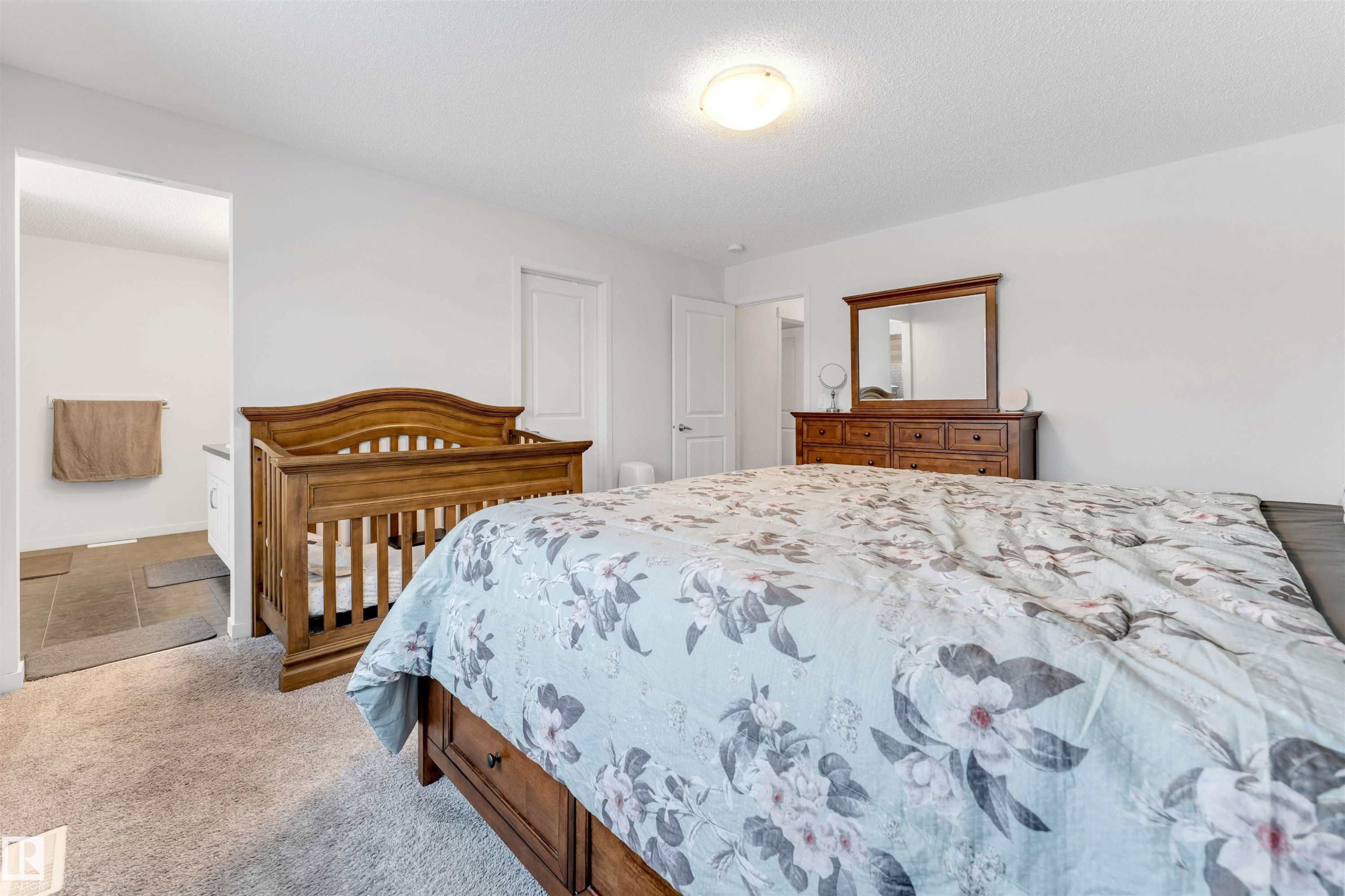 933 Mcconachie Boulevard, Edmonton, AB - Indoor Photo Showing Bedroom