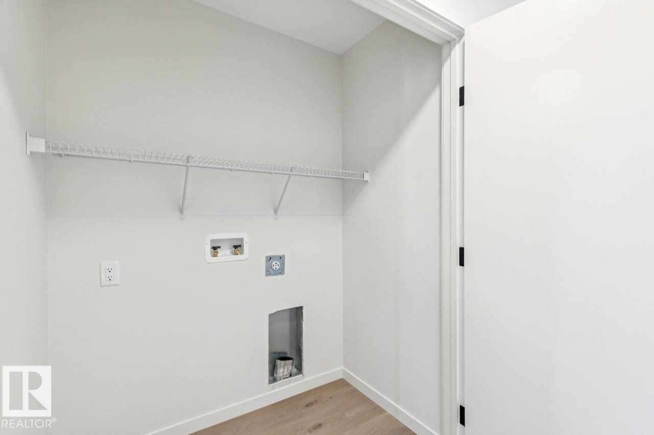 7460 Klapstein Crescent, Edmonton, AB - Indoor