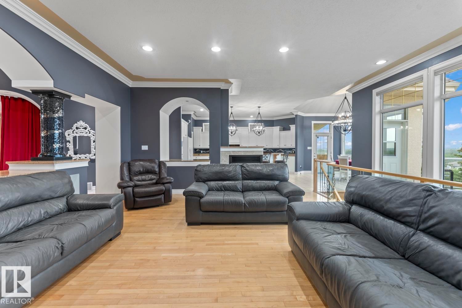 3006 Wayne Way, Cold Lake, AB - Indoor Photo Showing Living Room