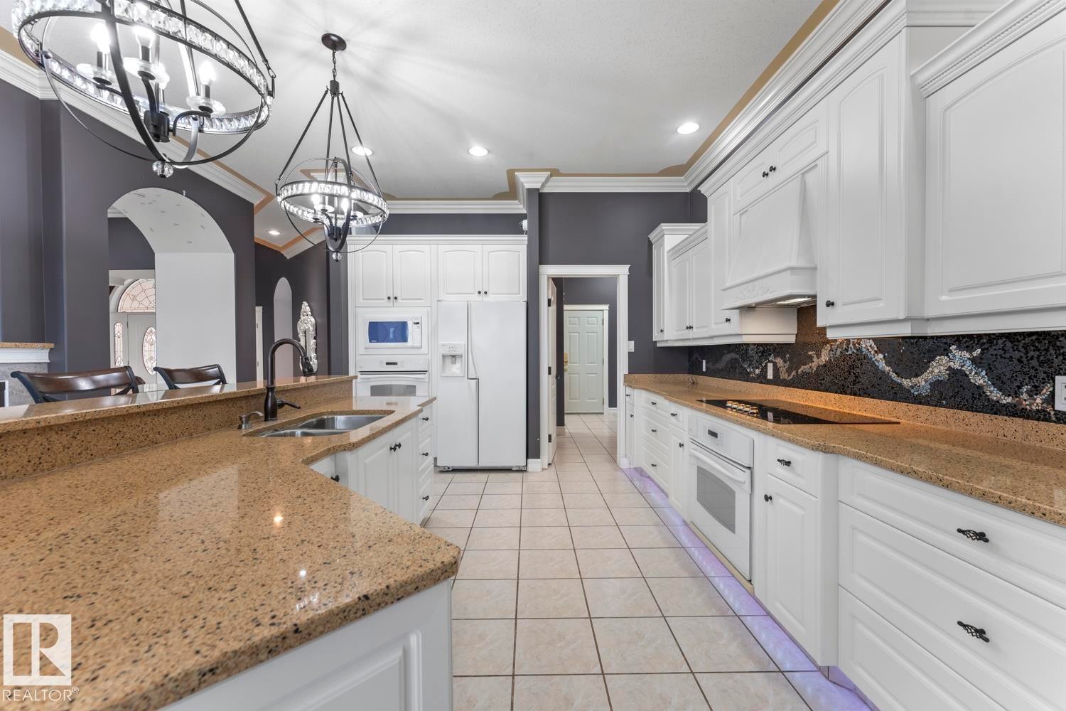 3006 Wayne Way, Cold Lake, AB - Indoor Photo Showing Kitchen With Double Sink