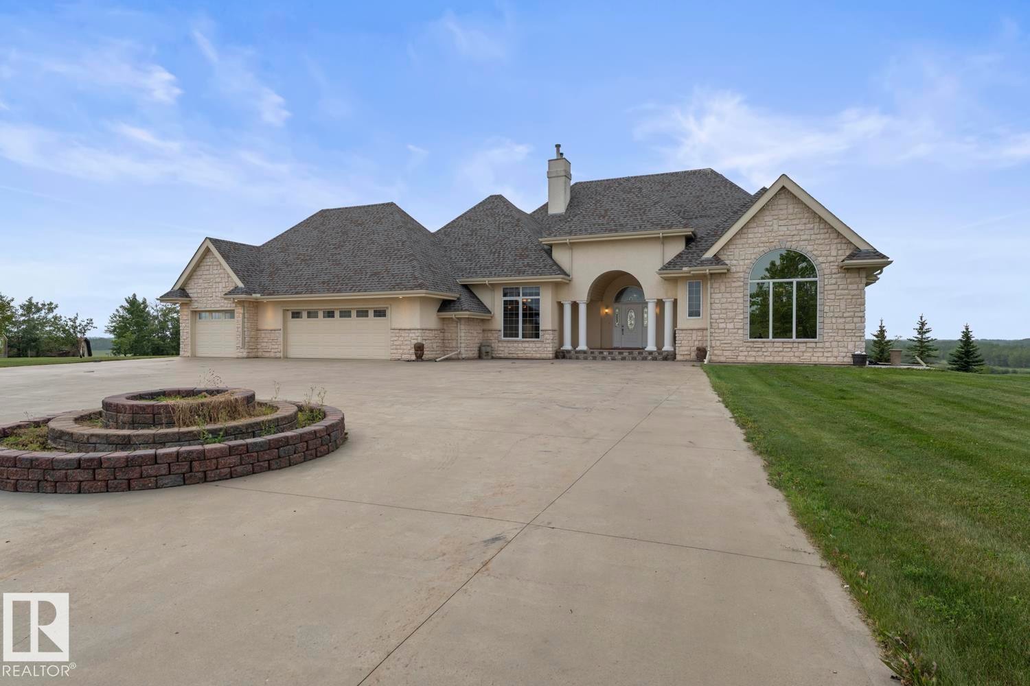 3006 Wayne Way, Cold Lake, AB - Outdoor With Facade