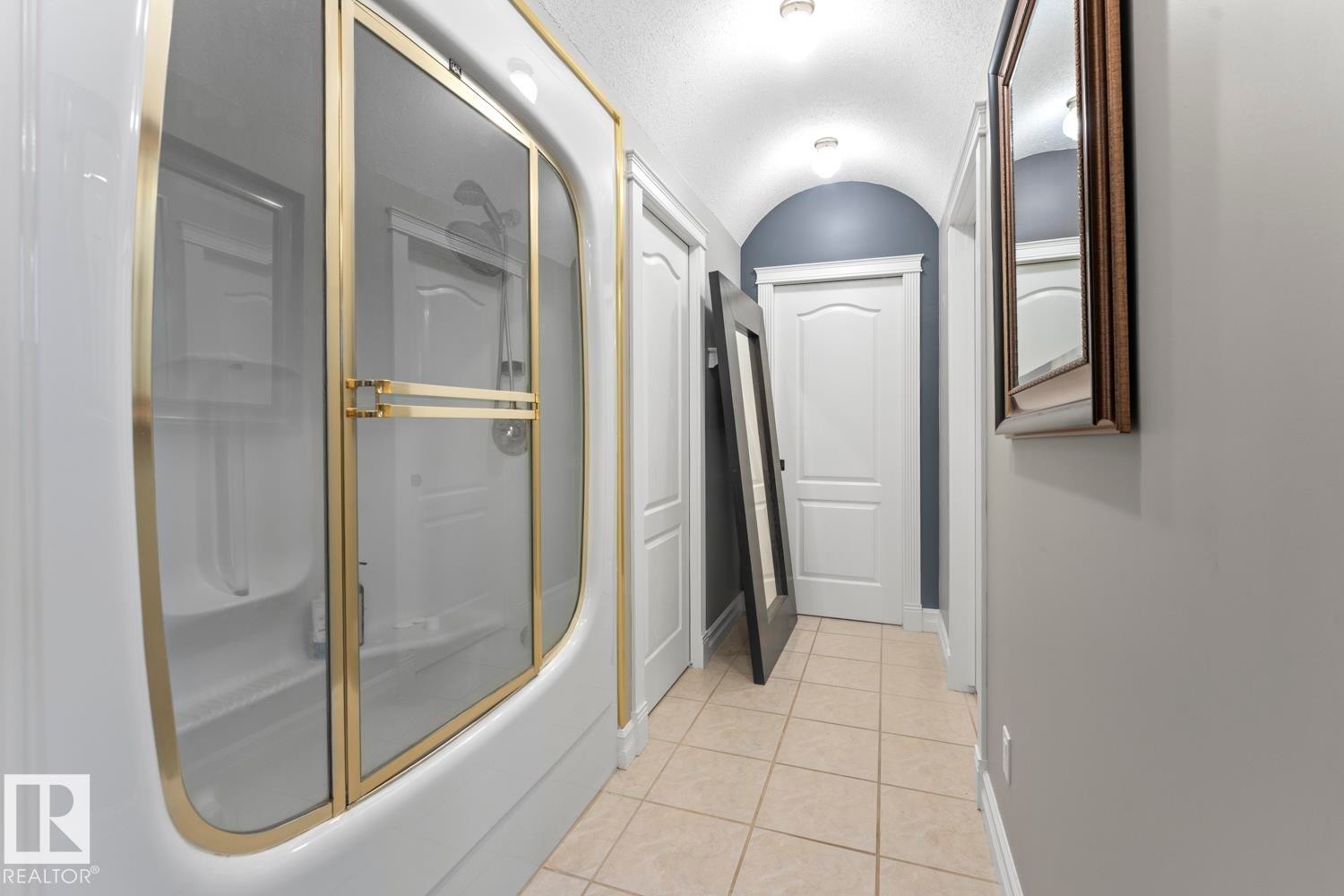 3006 Wayne Way, Cold Lake, AB - Indoor Photo Showing Bathroom