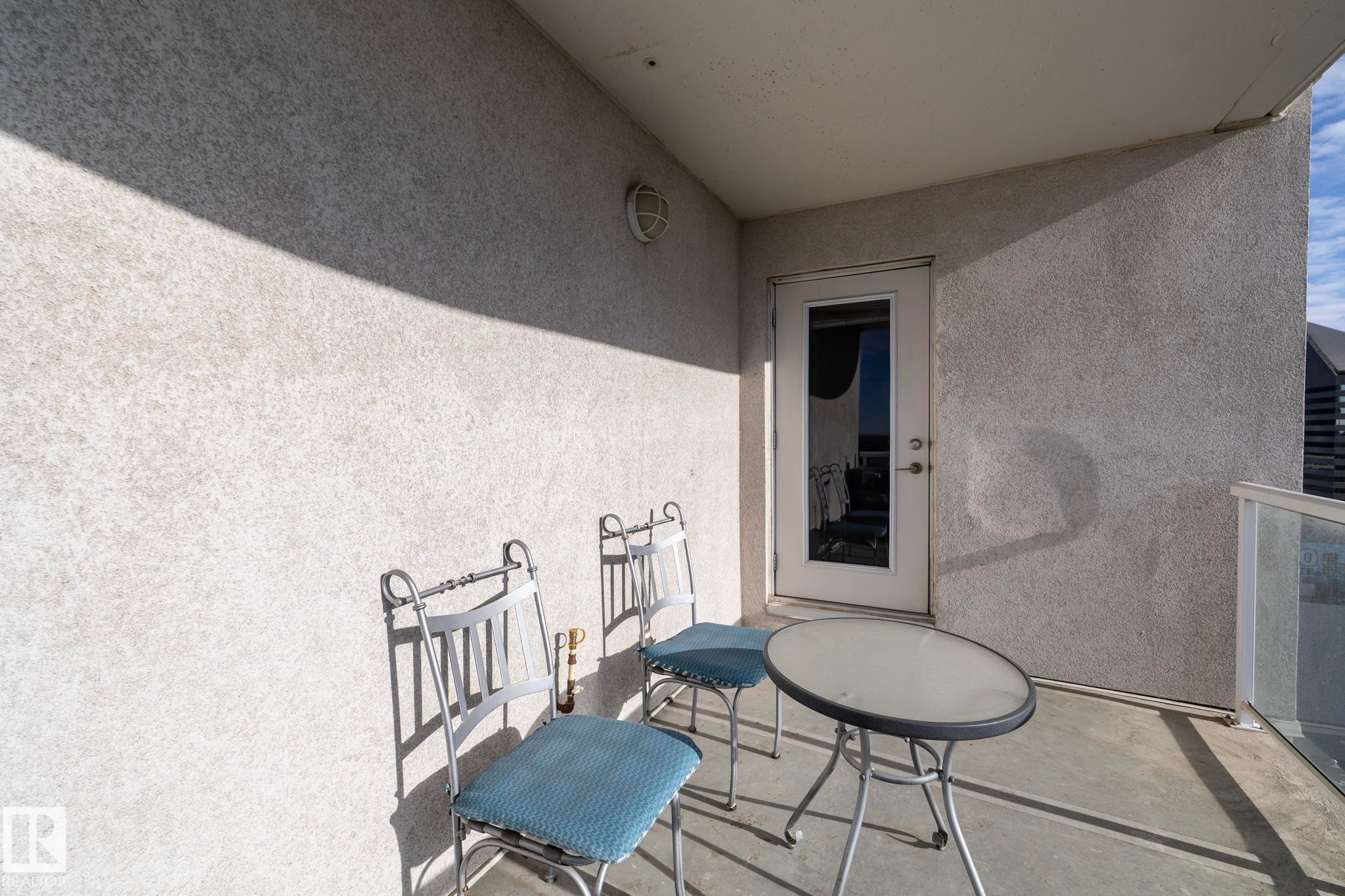 View of patio / terrace - 2005 10136 104 Street, Edmonton, AB - Outdoor With Exterior