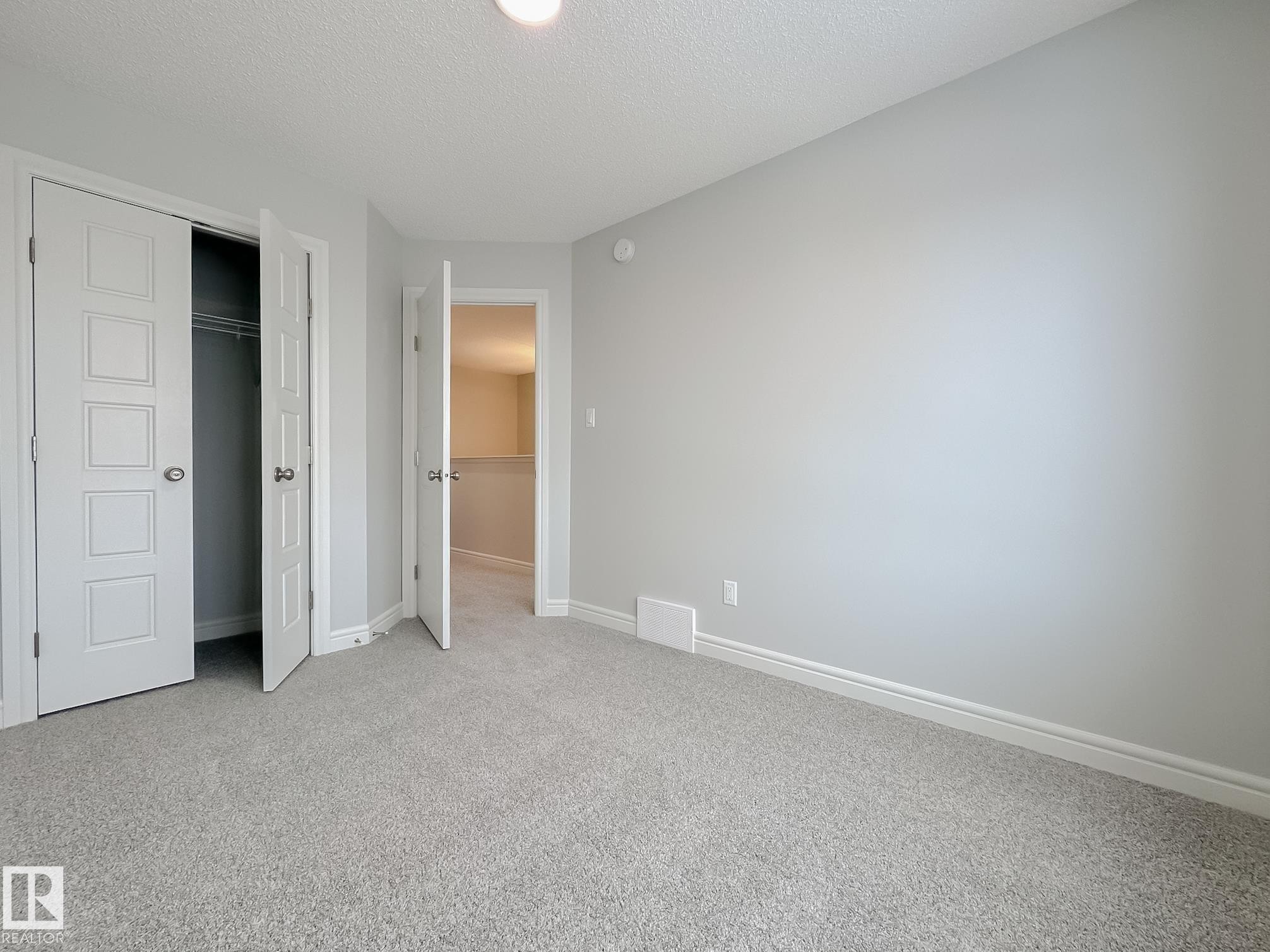 21031 25 Avenue, Edmonton, AB - Indoor Photo Showing Other Room
