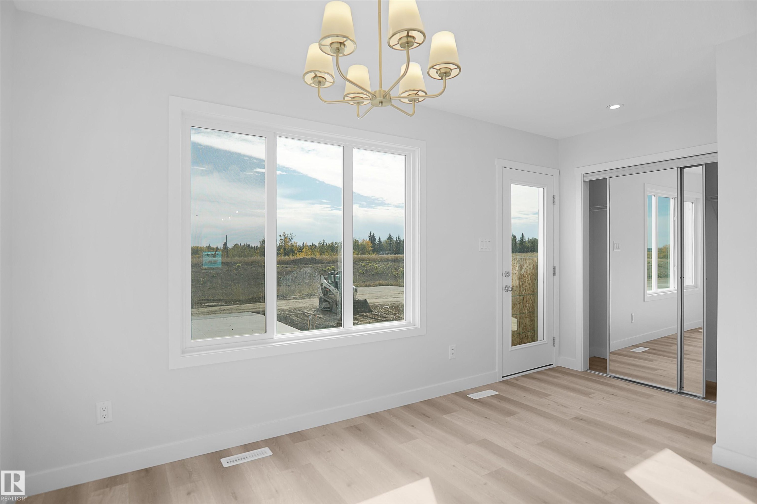 21027 25 Avenue, Edmonton, AB - Indoor Photo Showing Other Room