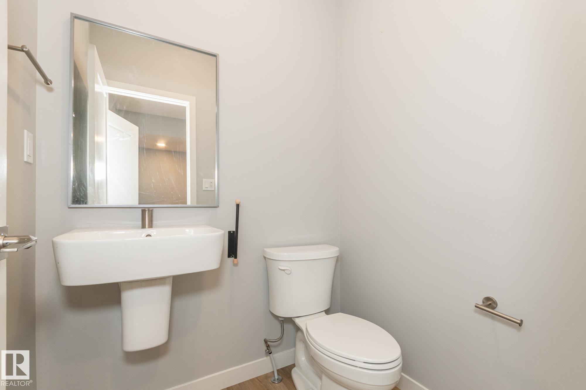 103 Garneau Gate, Spruce Grove, AB - Indoor Photo Showing Bathroom