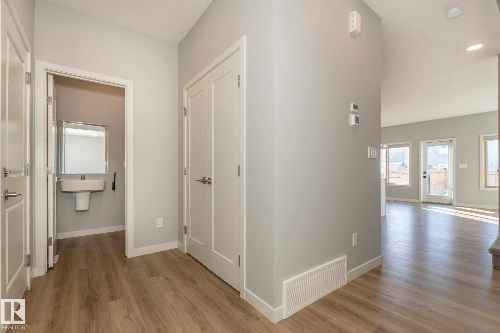 103 Garneau Gate, Spruce Grove, AB - Indoor Photo Showing Other Room