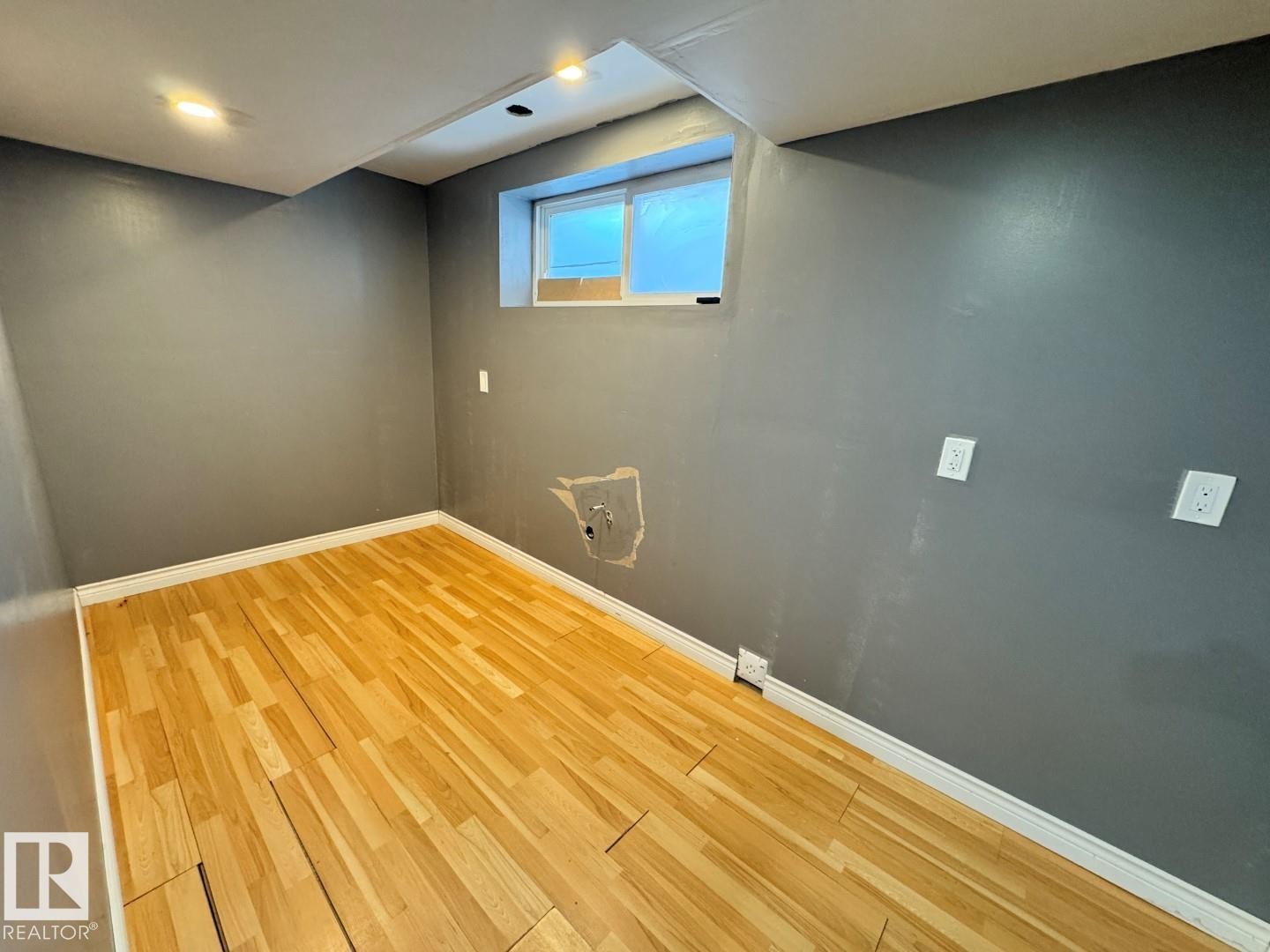 22724 97 Avenue, Edmonton, AB - Indoor