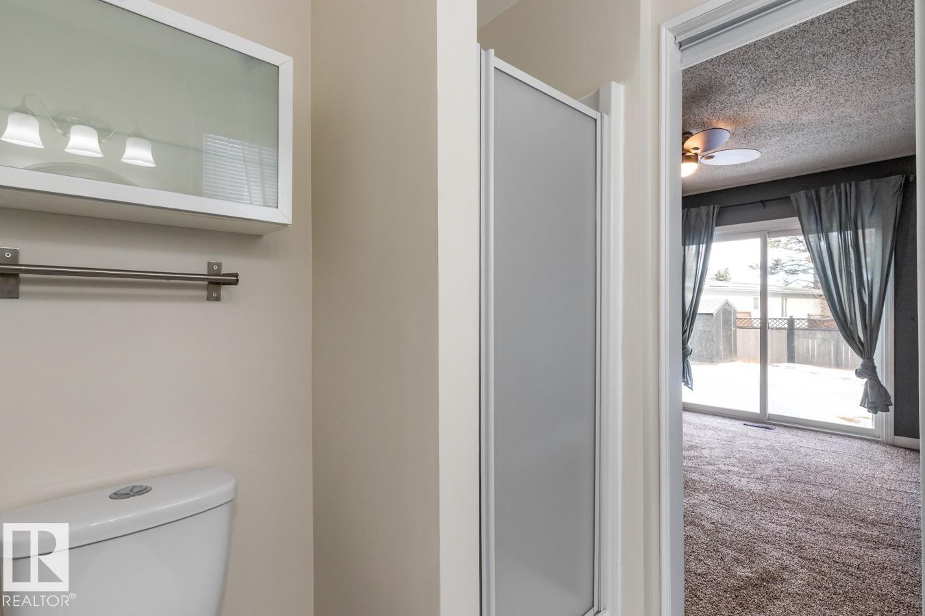 4308 35 Avenue, Leduc, AB - Indoor Photo Showing Bathroom