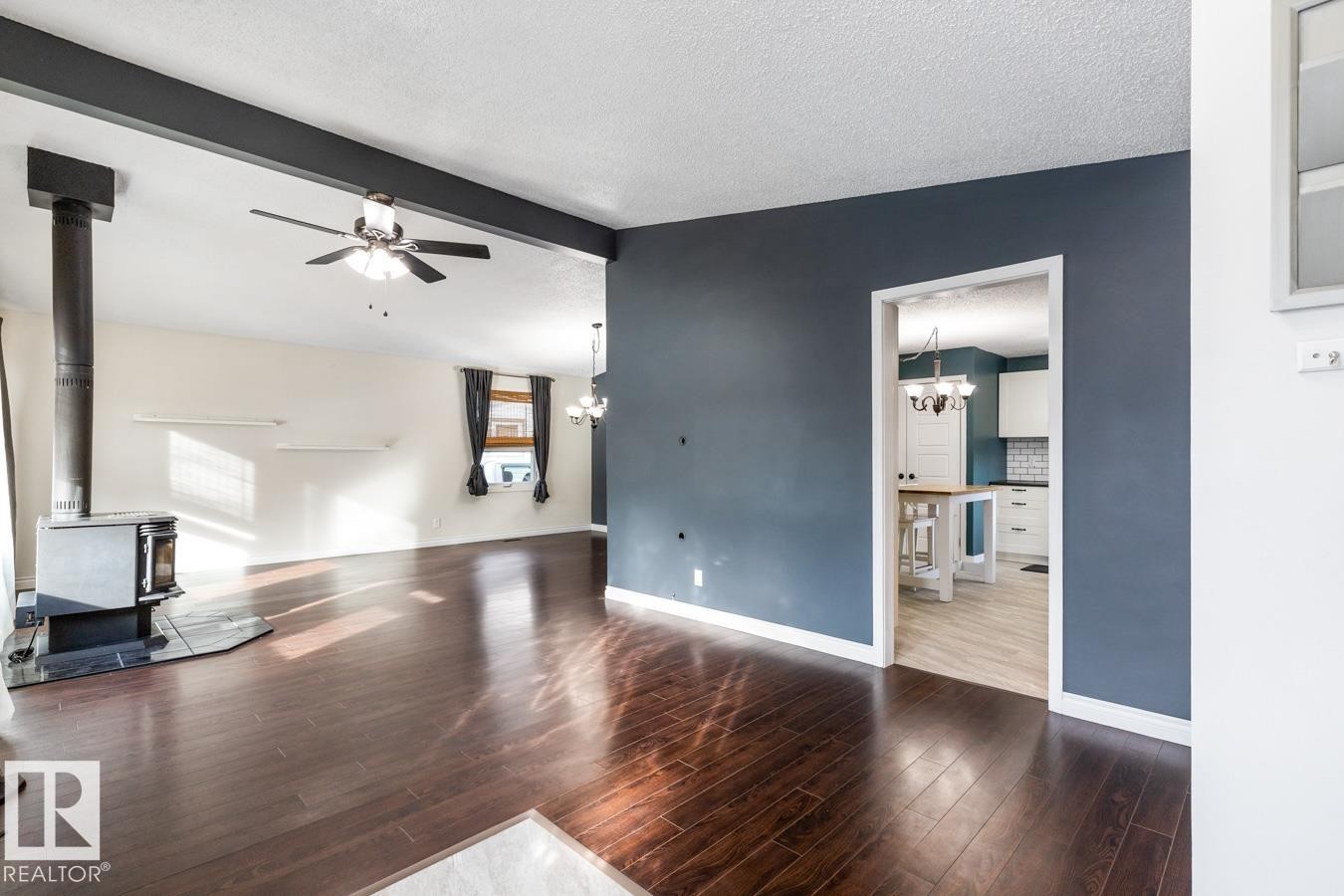 4308 35 Avenue, Leduc, AB - Indoor