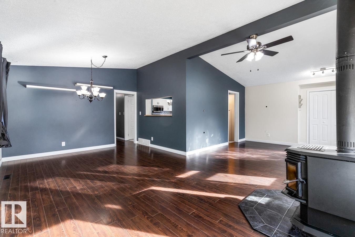 4308 35 Avenue, Leduc, AB - Indoor Photo Showing Other Room