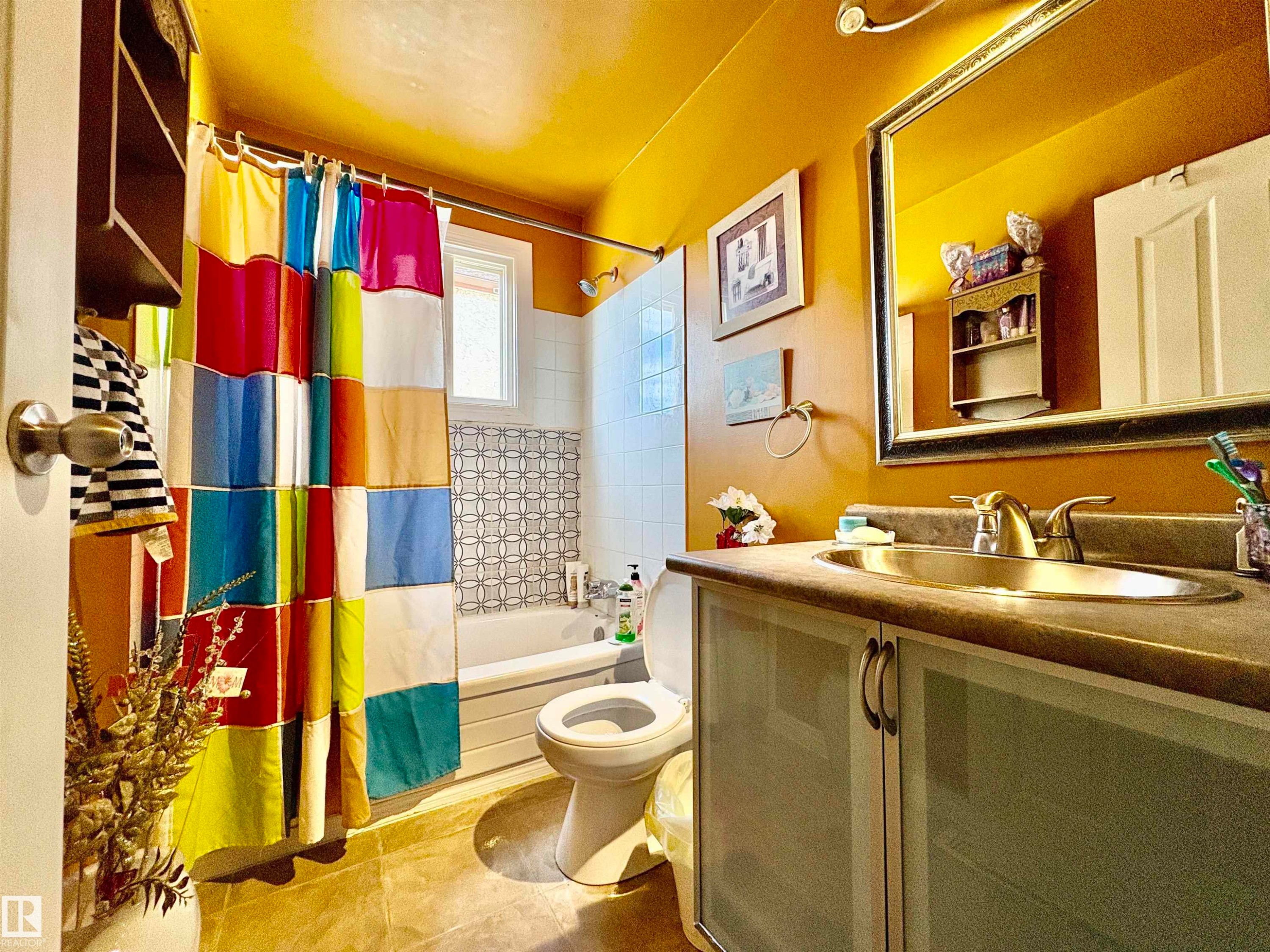 161 Lancaster Terrace, Edmonton, AB - Indoor Photo Showing Bathroom