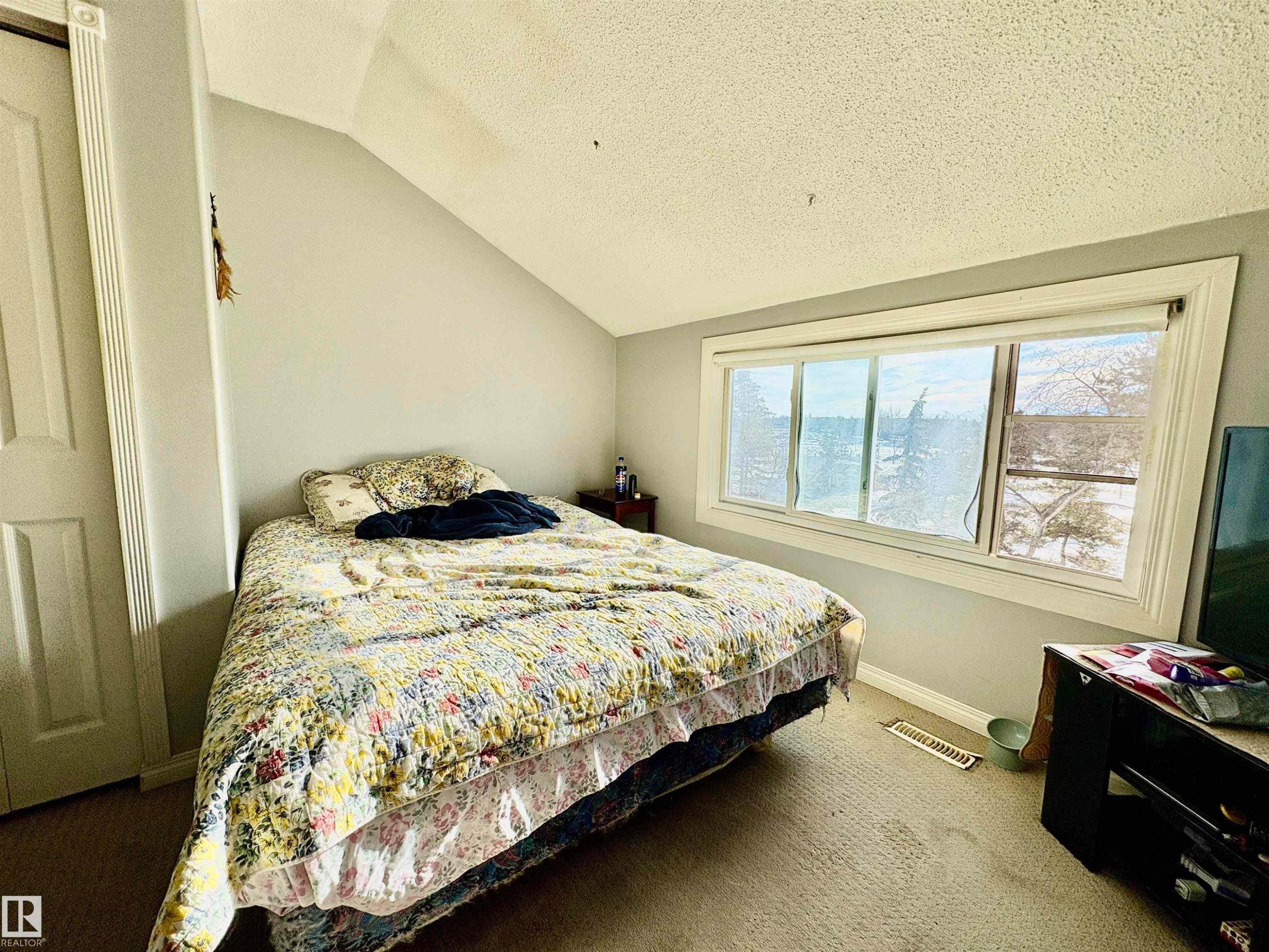 161 Lancaster Terrace, Edmonton, AB - Indoor Photo Showing Bedroom