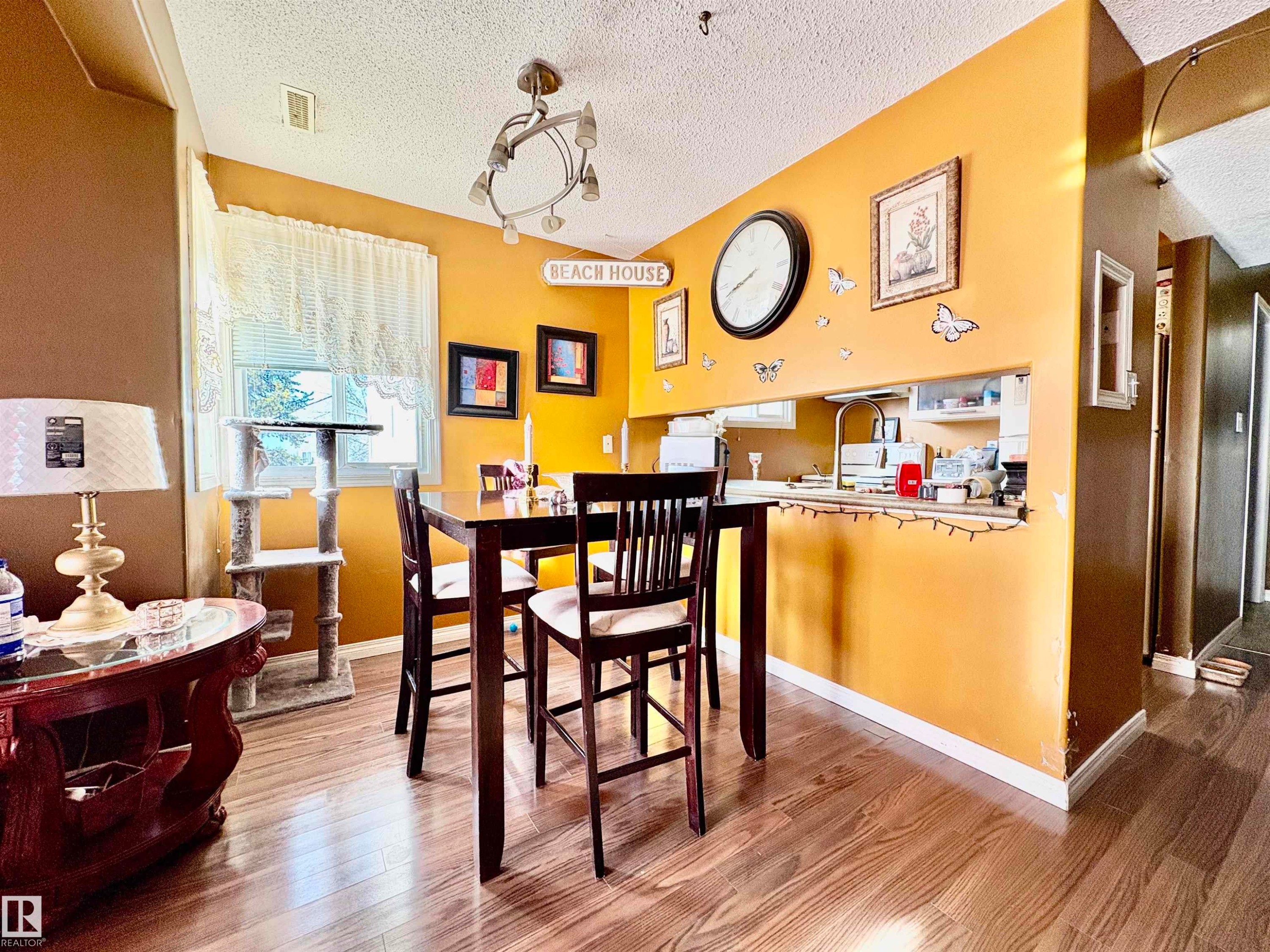 161 Lancaster Terrace, Edmonton, AB - Indoor Photo Showing Dining Room