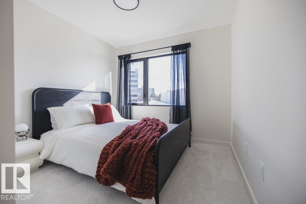 4 10327 Wadhurst Road, Edmonton, AB - Indoor Photo Showing Bedroom
