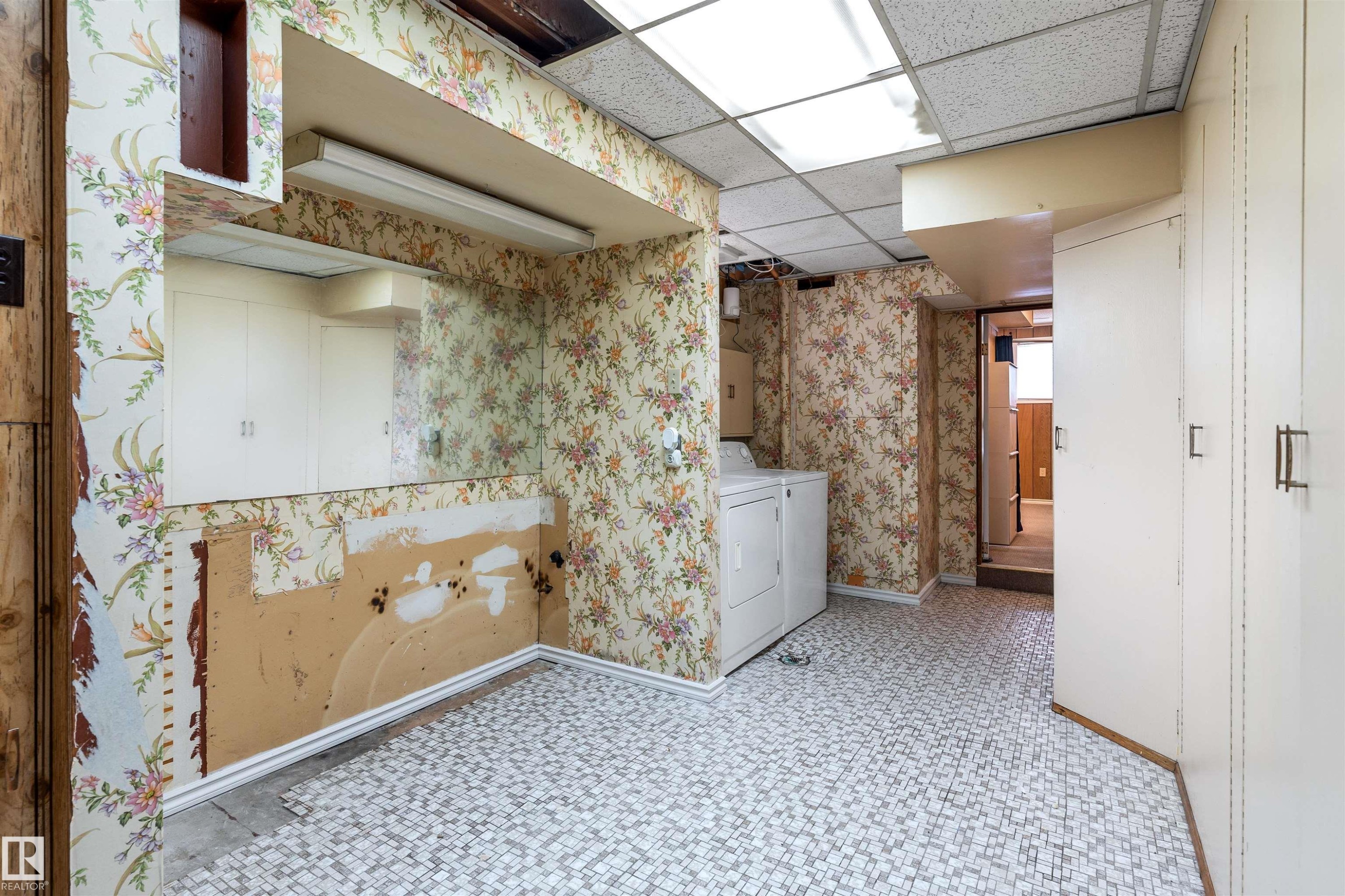 52 Belmont Drive, St. Albert, AB - Indoor Photo Showing Other Room