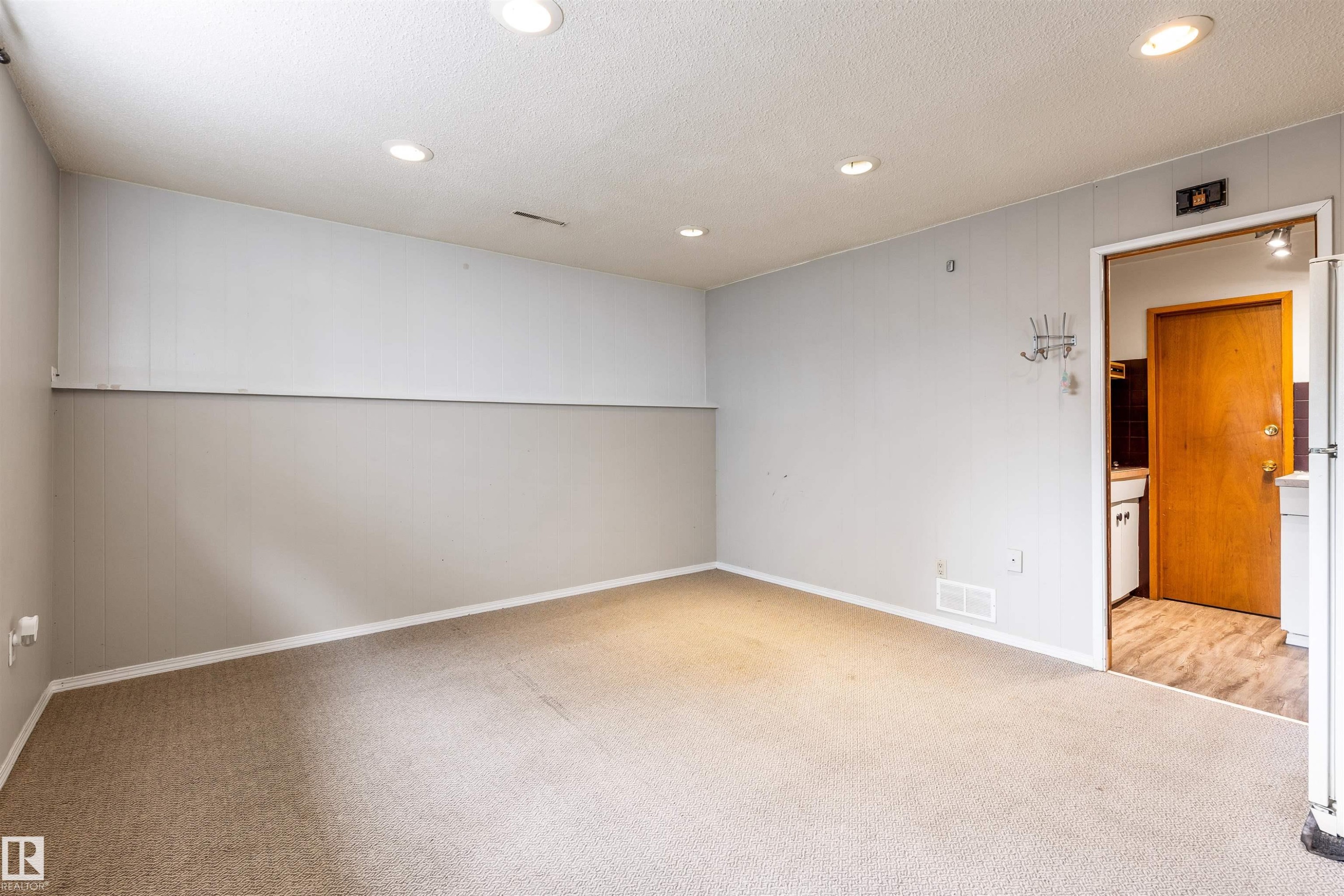 52 Belmont Drive, St. Albert, AB - Indoor Photo Showing Other Room